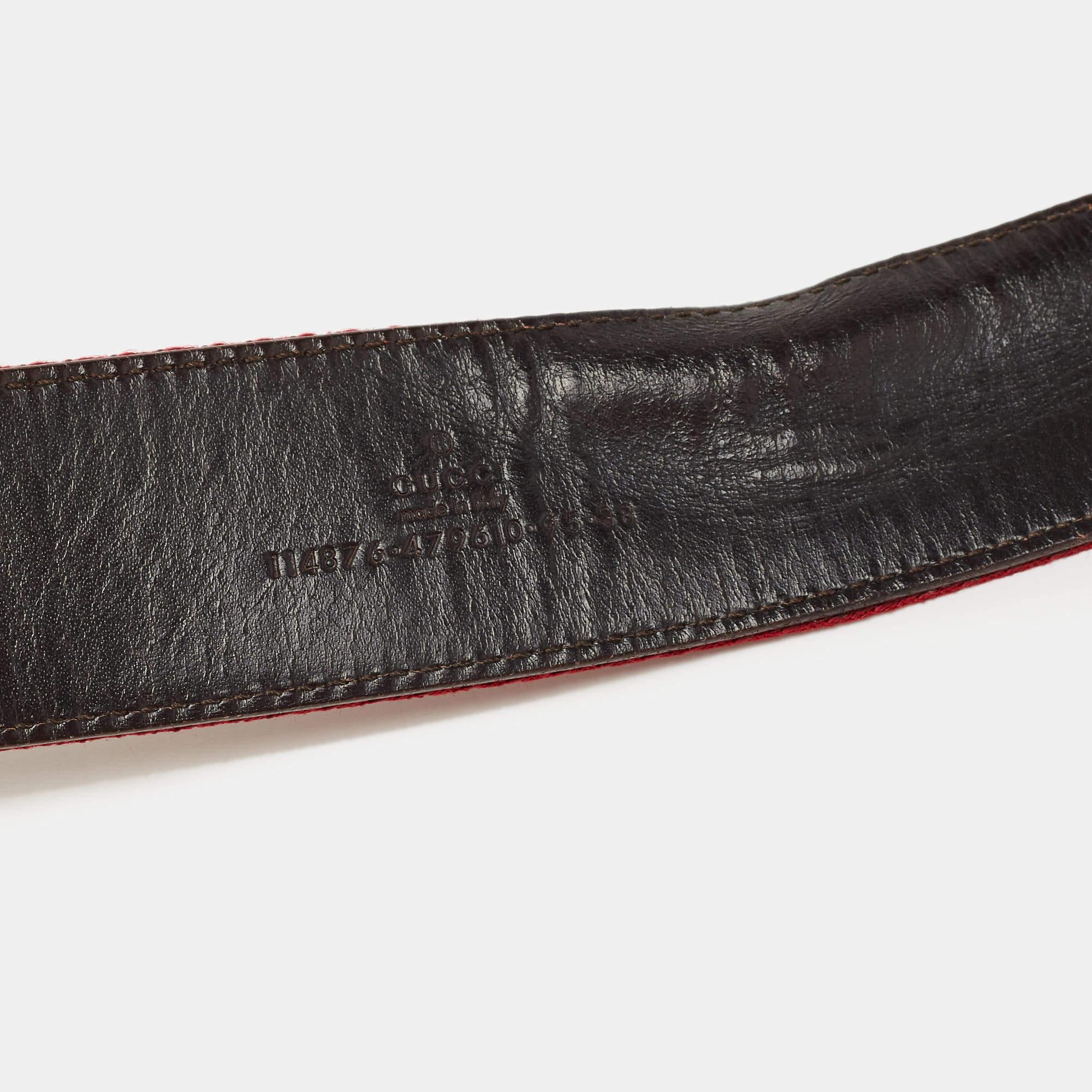 Gucci Burgundy Leather and Web Detail Interlocking GG Buckle Belt 95 CM In Fair Condition In Dubai, Al Qouz 2