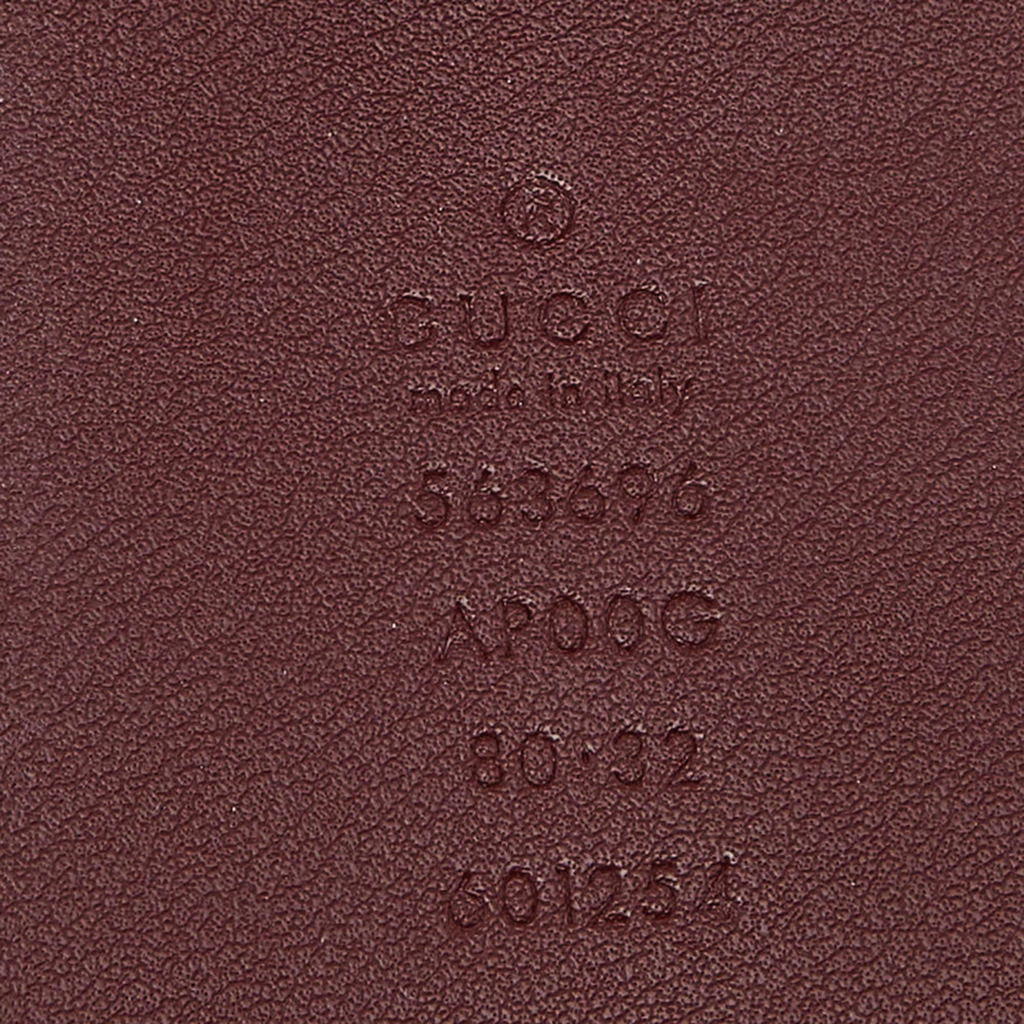 Gucci Burgundy Leather GG Marmont Wide Waist Buckle Belt 80CM In Good Condition For Sale In Dubai, Al Qouz 2