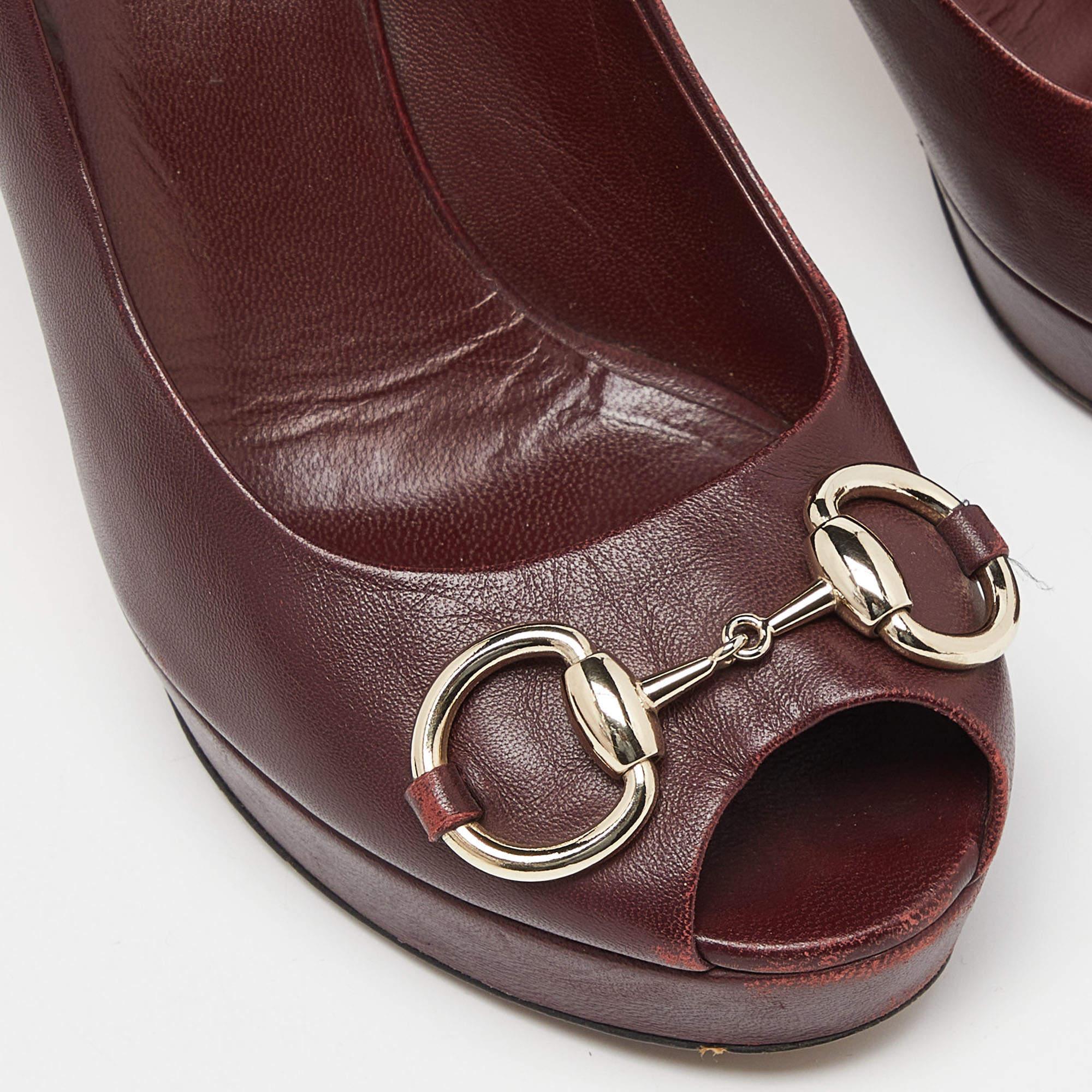 Gucci Burgundy Leather Horsebit Peep Toe Platform Pumps Size 37 For Sale 2