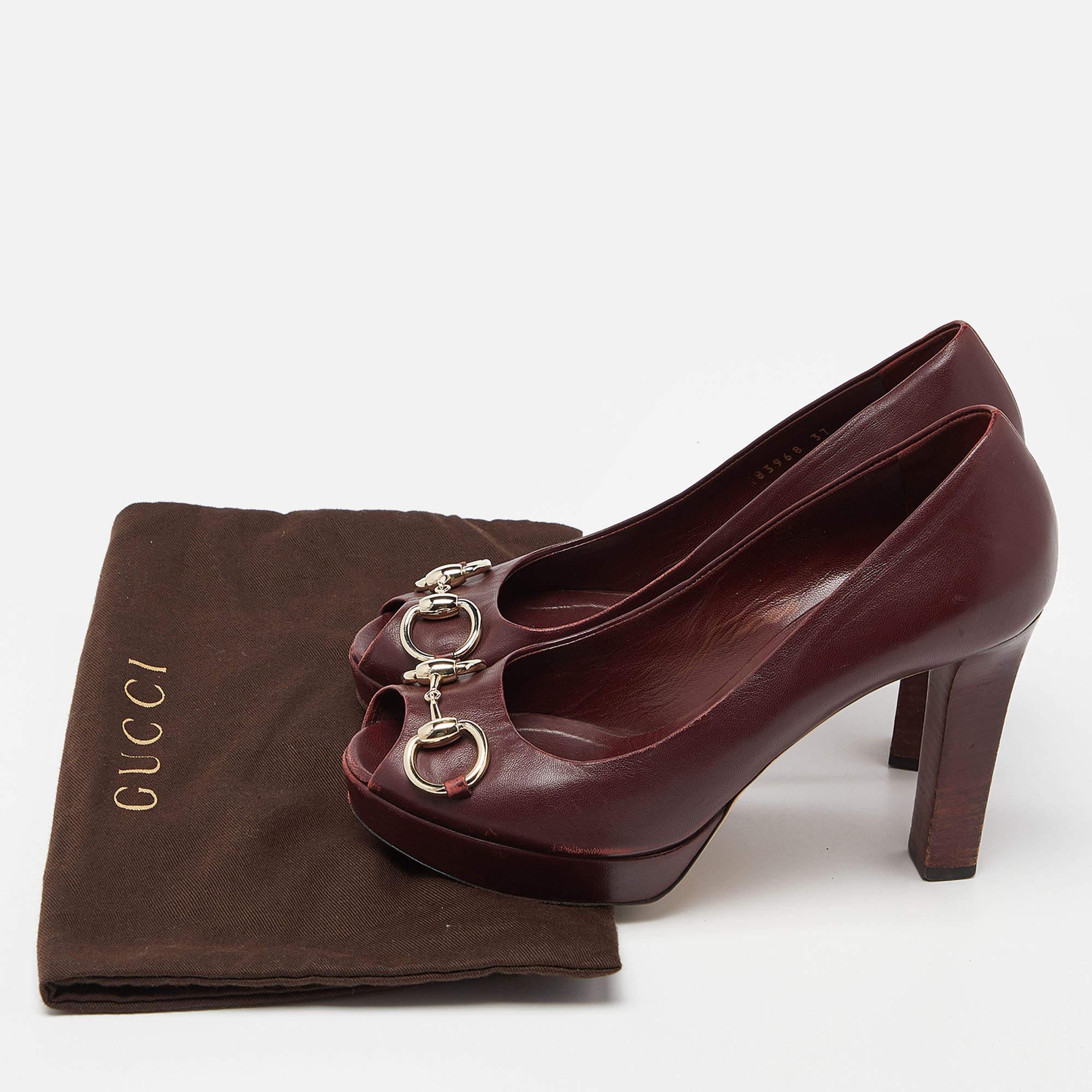 Gucci Burgundy Leather Horsebit Peep Toe Platform Pumps Size 37 For Sale 4