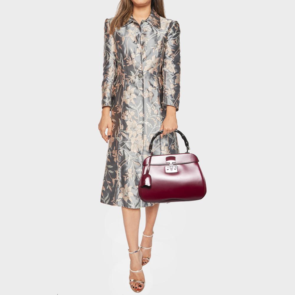 Gucci Burgundy Leather Lady Lock Top Handle Bag In Good Condition In Dubai, Al Qouz 2