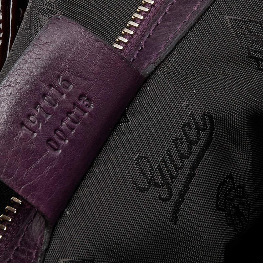 Gucci Große Hysteria-Tasche aus burgunderfarbenem Lackleder im Angebot 5