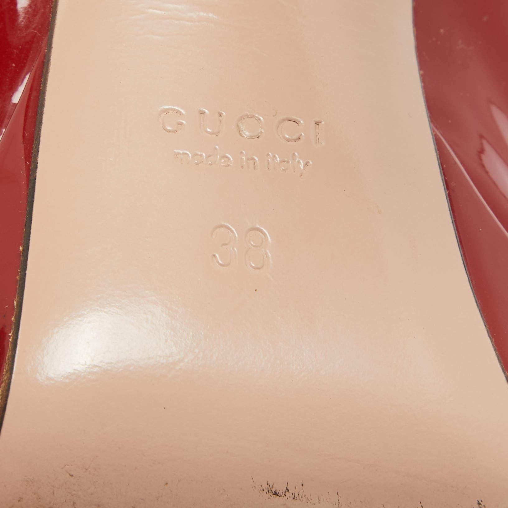 Bombas de plataforma de charol burdeos de Gucci talla 38 en venta 3