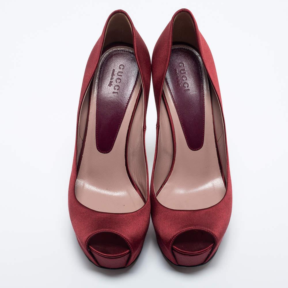Gucci is all set to impress you with these stunning shoes. Crafted from fine materials, they feature peep toes. This pair of designer shoes will raise your style factor.

Includes
Original Dustbag
