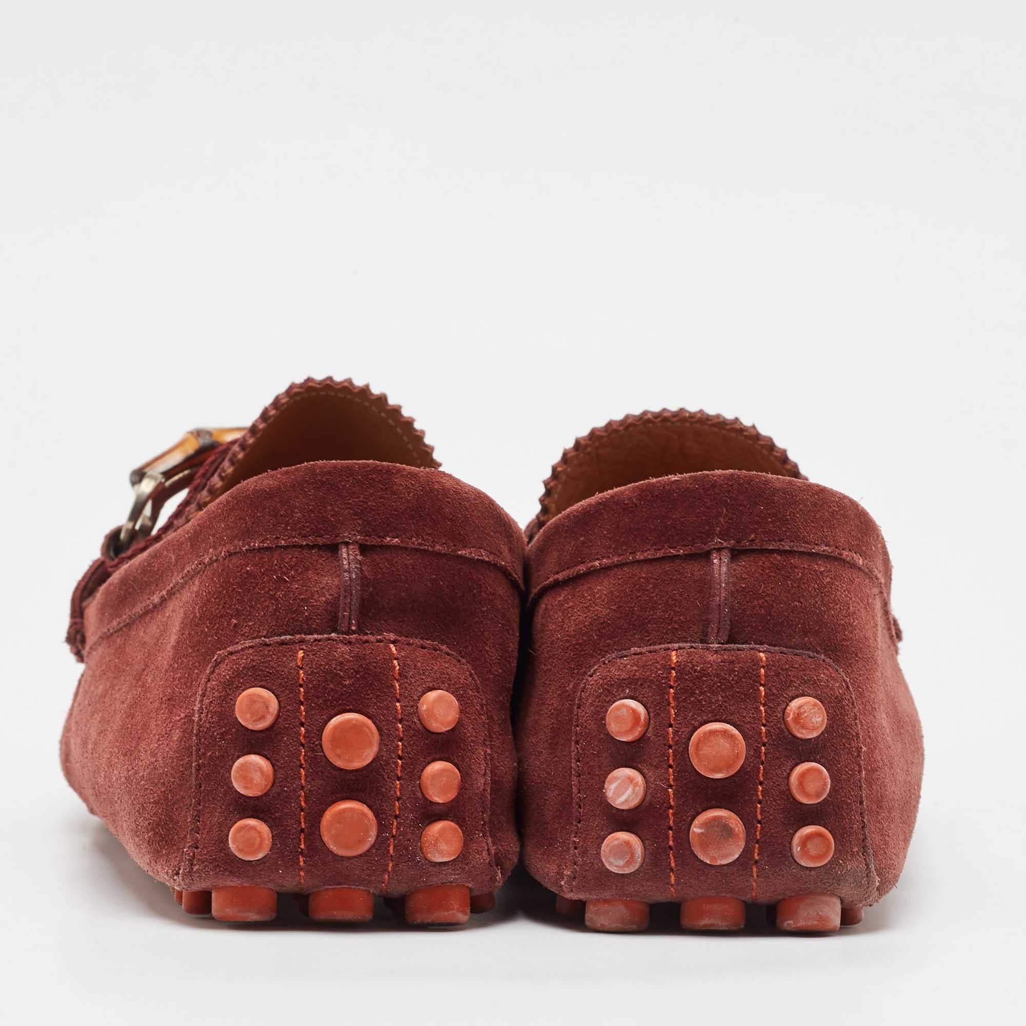 Mocassins Gucci bordeaux en daim et bambou à mors, taille 44 Pour hommes en vente