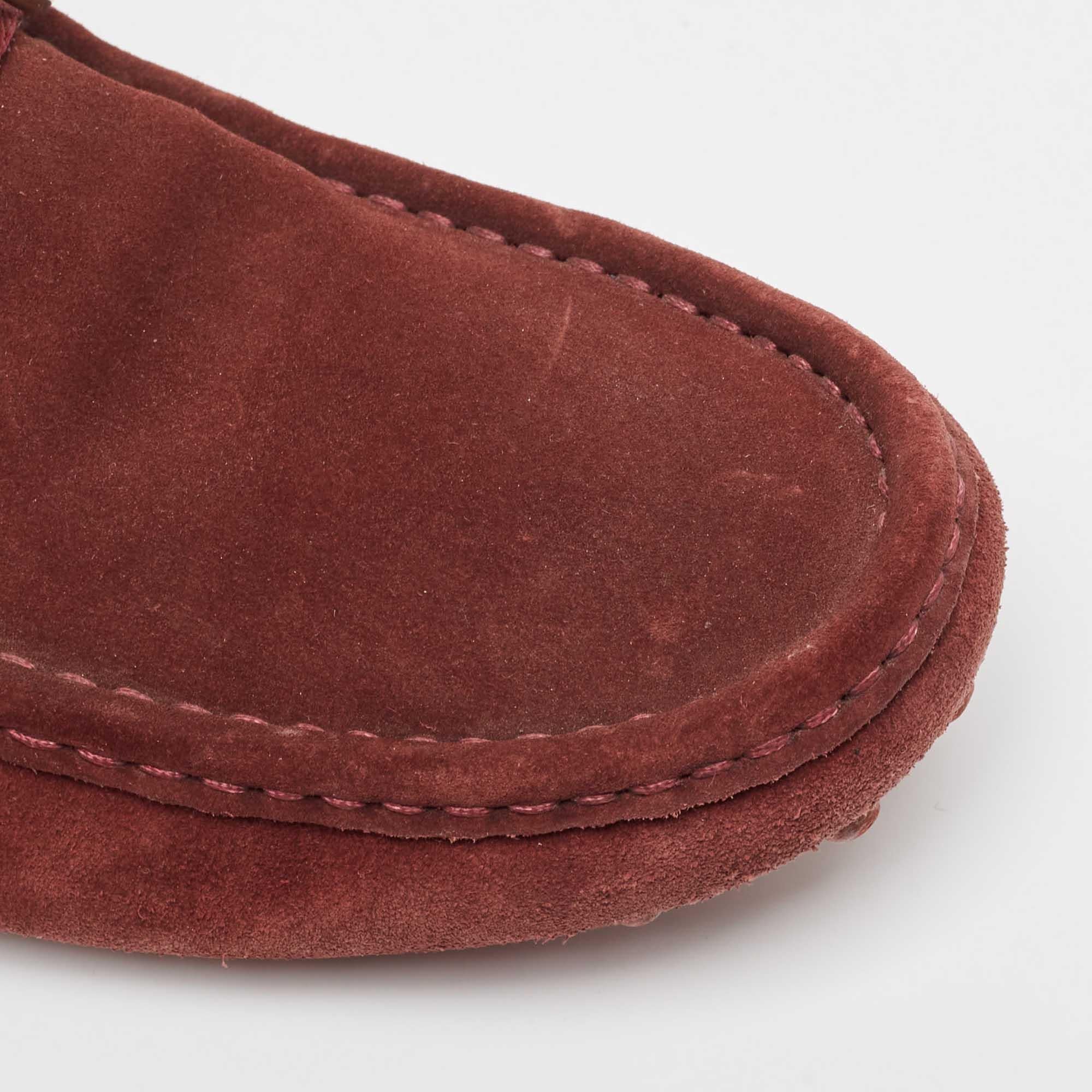 Mocassins Gucci bordeaux en daim et bambou à mors, taille 44 en vente 3