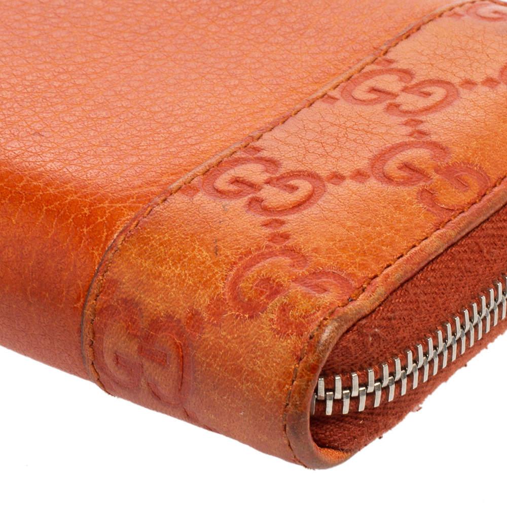 Gucci Burnt Orange Microguccissima Leather Zip Around Continental Wallet In Fair Condition For Sale In Dubai, Al Qouz 2