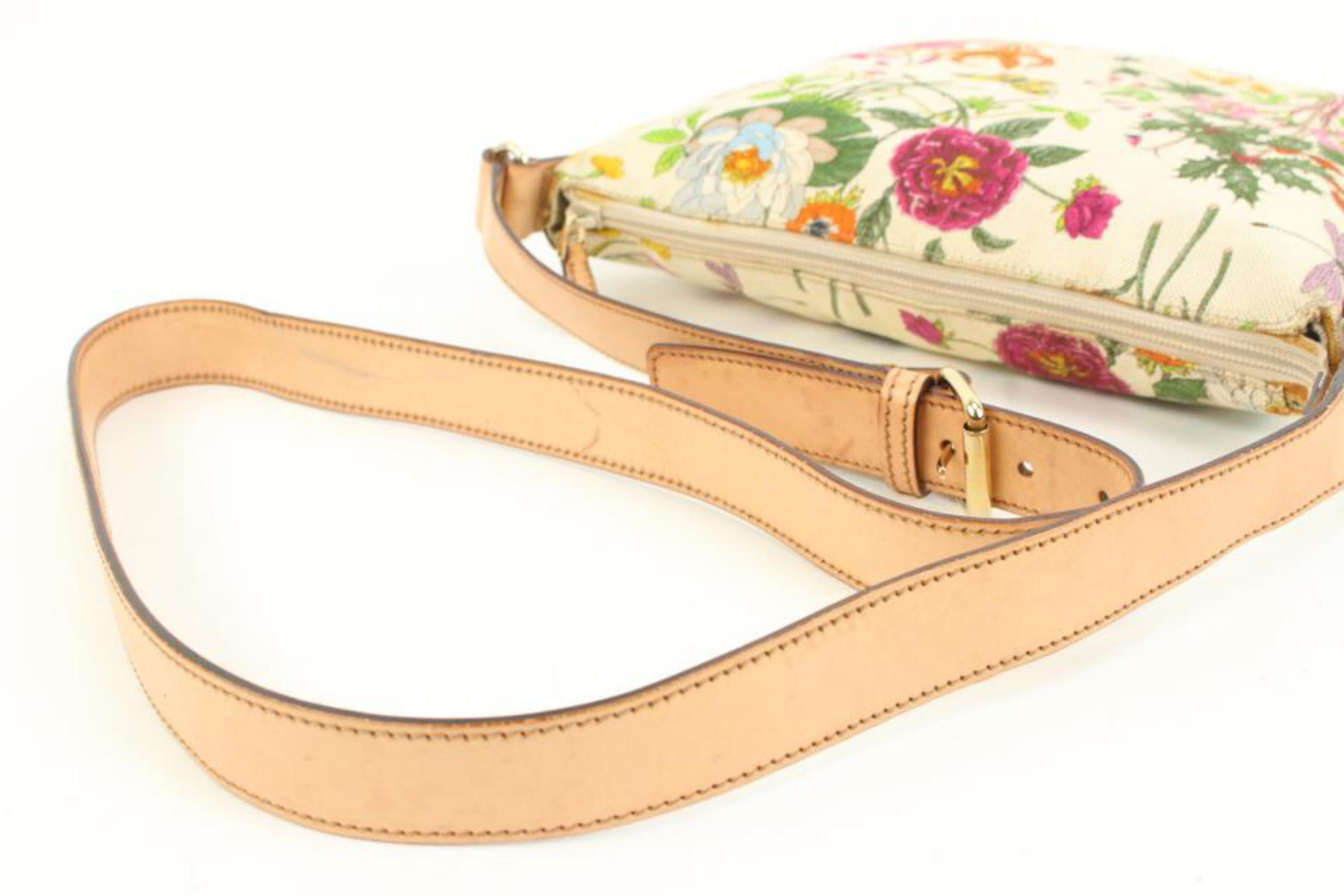 Gucci Butterfly Floral Perforated Leather Messenger Crossbody 85g317s In Good Condition In Dix hills, NY