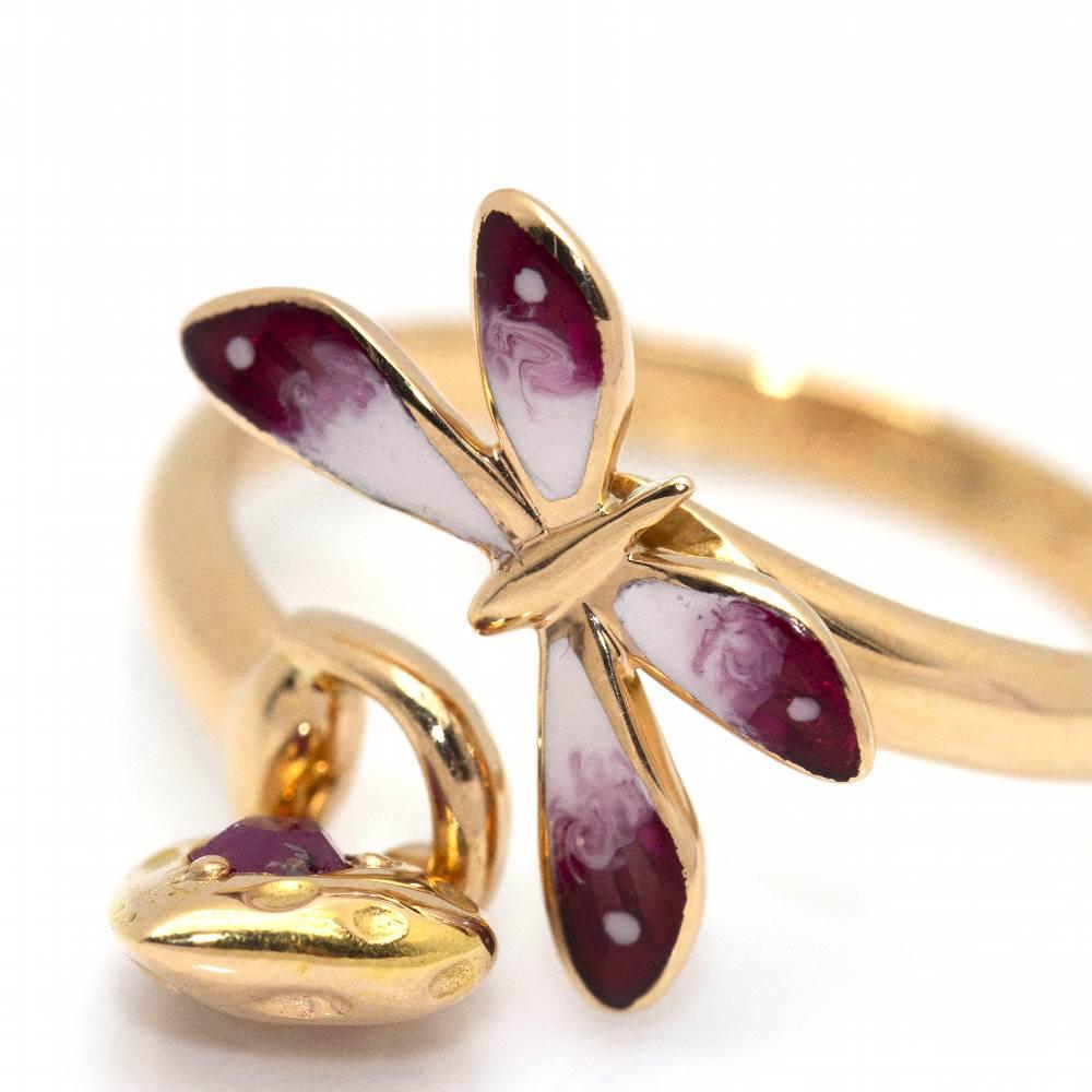 Ring mit italienischem Design von GUCCI, Kollektion FLORA Butterfly in Gold und Emaille für Damen. Der Ring enthält das Horsebit-Emblem mit einem Herz-Charme, der Schmetterling ist aus Emaille : Größe 14 : 18kt Gelbgold : 4,50 Gramm : Brandneues
