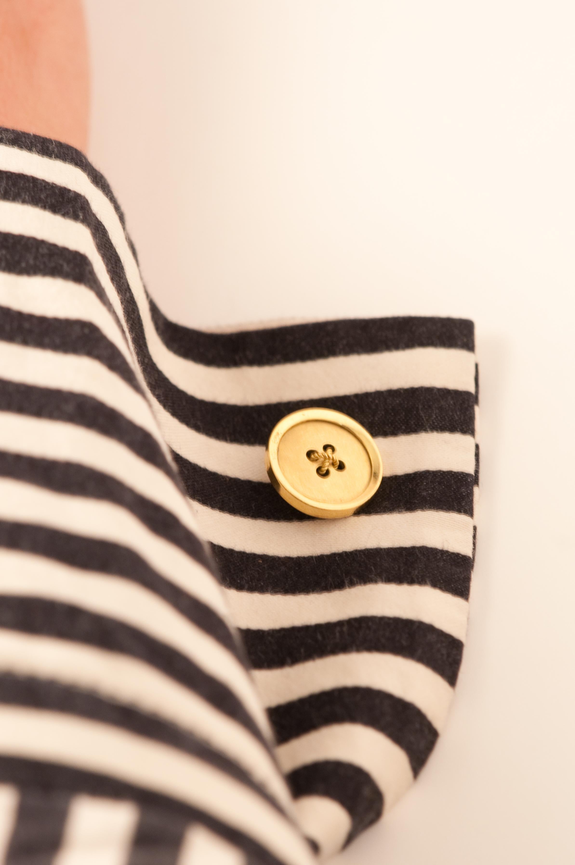 Gucci Button in Gold 18 Carat In Excellent Condition In Vannes, FR