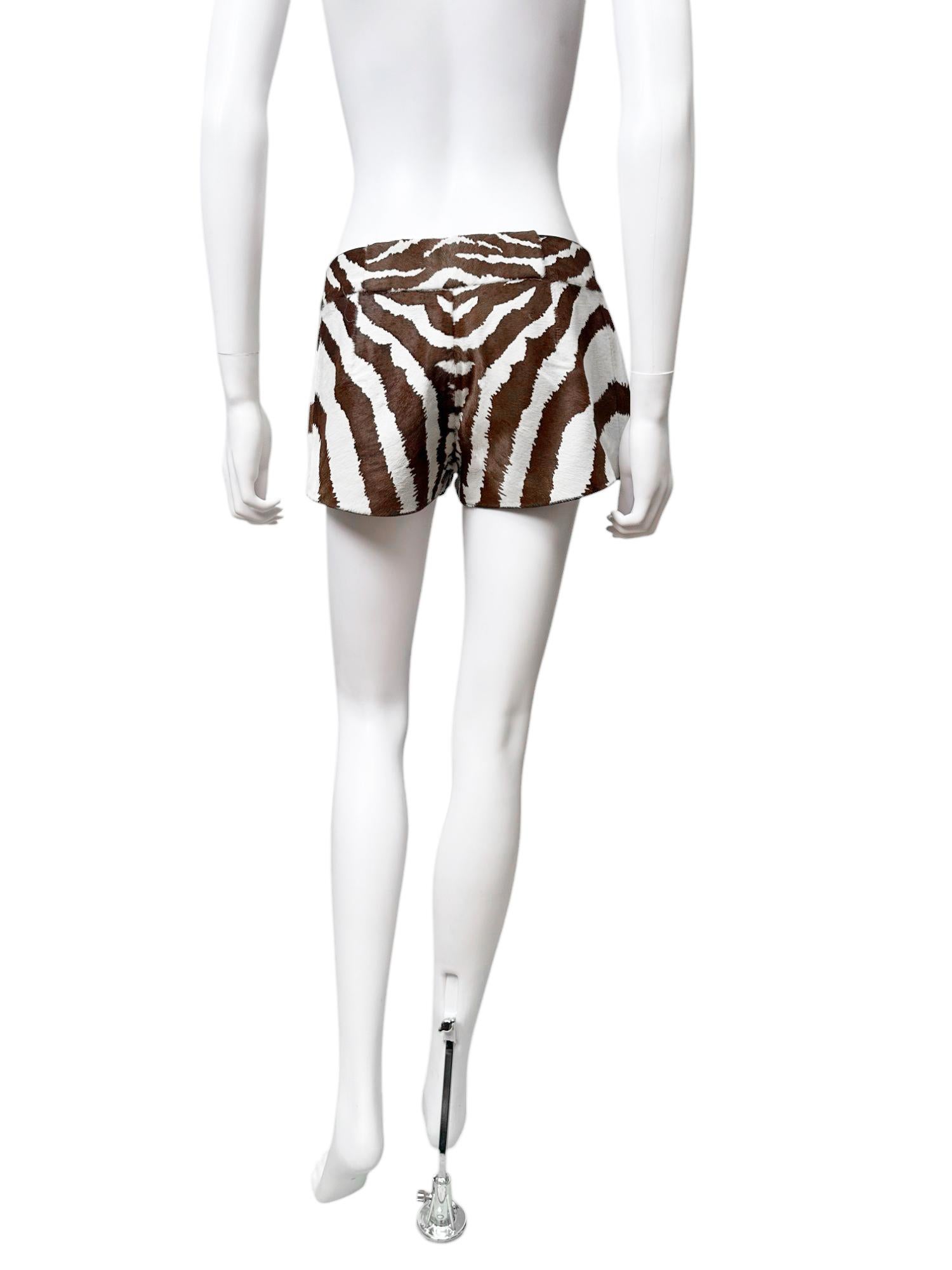 Gucci by Alessandra Facchinetti Cruise 2006 - Short imprimé zèbre en poils de poney Excellent état - En vente à Caserta, IT