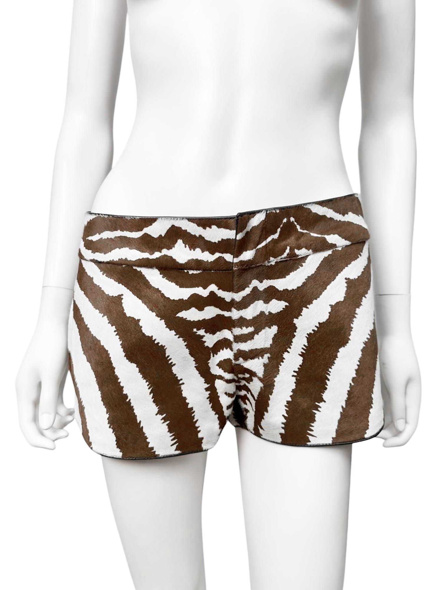 Gucci by Alessandra Facchinetti Cruise 2006 - Short imprimé zèbre en poils de poney en vente 1