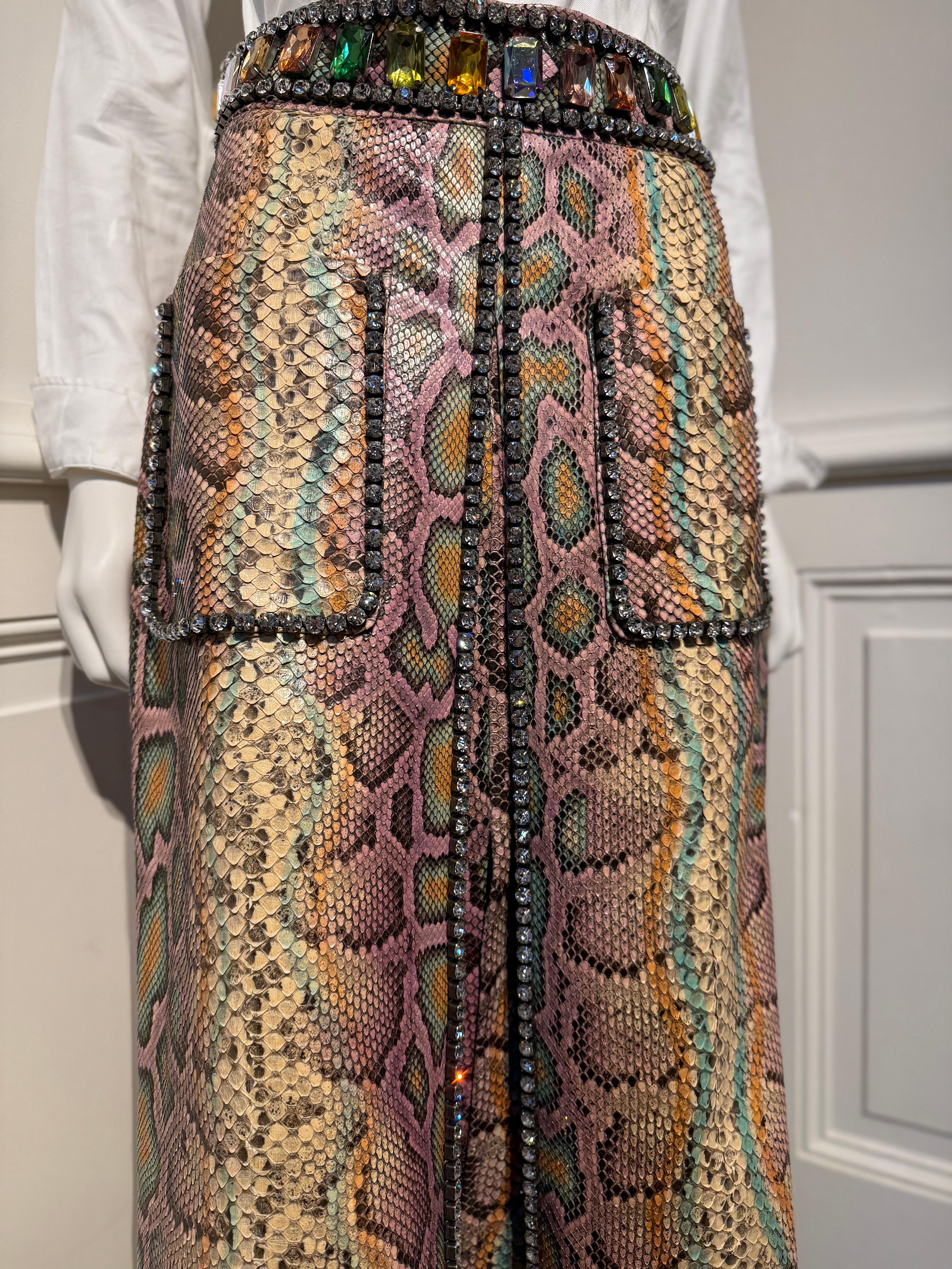 Gucci by Alessandro Michele Runway Fall/Winter 2017 Python skin crystals skirt In New Condition For Sale In NICE, FR