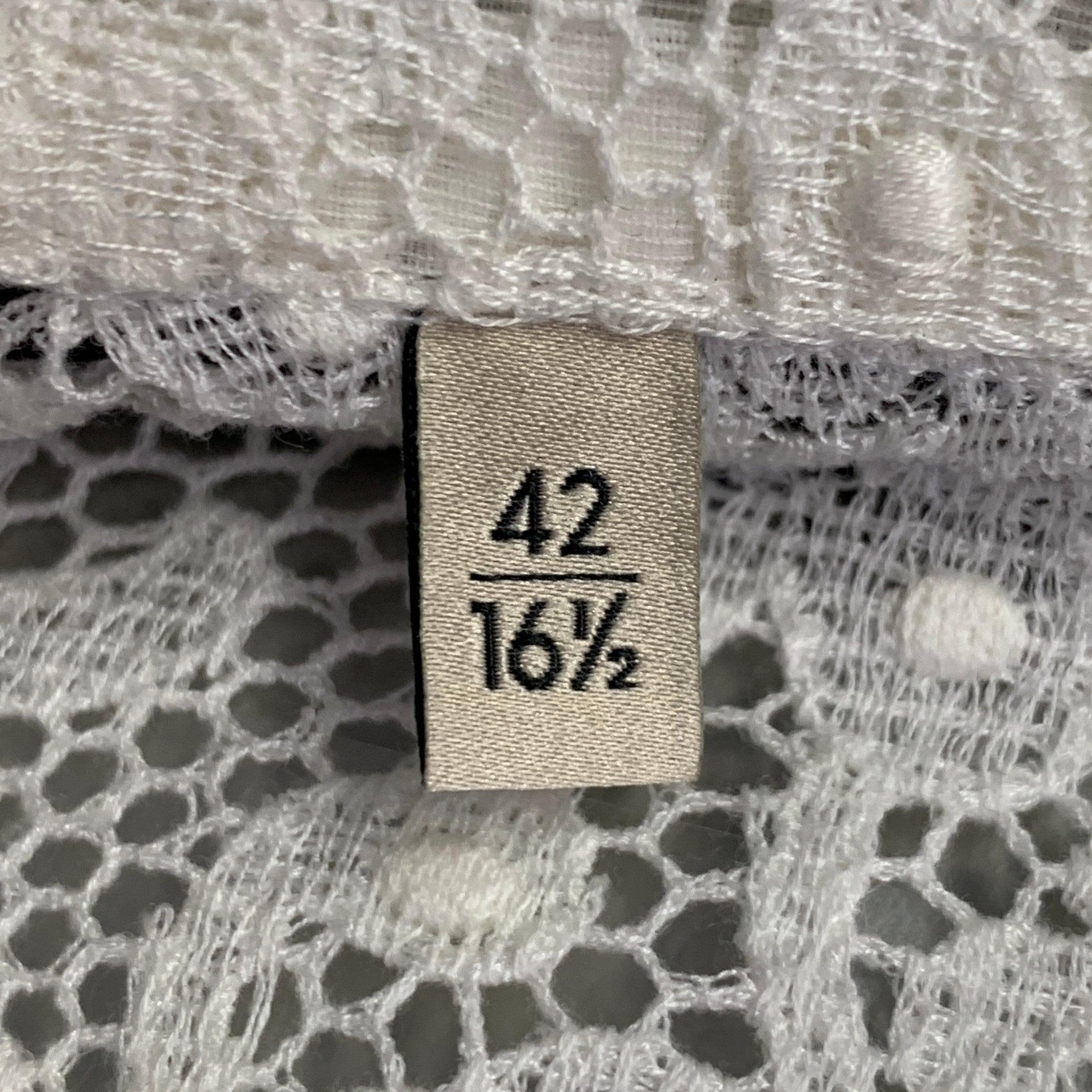 GUCCI by ALESSANDRO MICHELE Size L White Macrame Lace Cotton Blend Bow Long Sleeve Shirt (Chemise à manches longues avec nœud) en vente 1