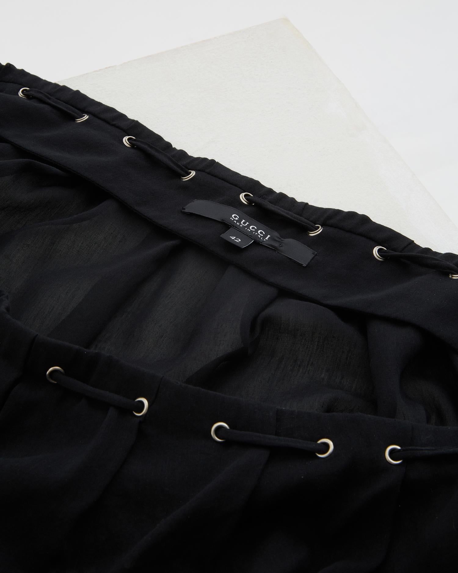 Top à épaulettes en dentelle sangallo de coton noir Gucci by Frida, saison 2009 en vente 1