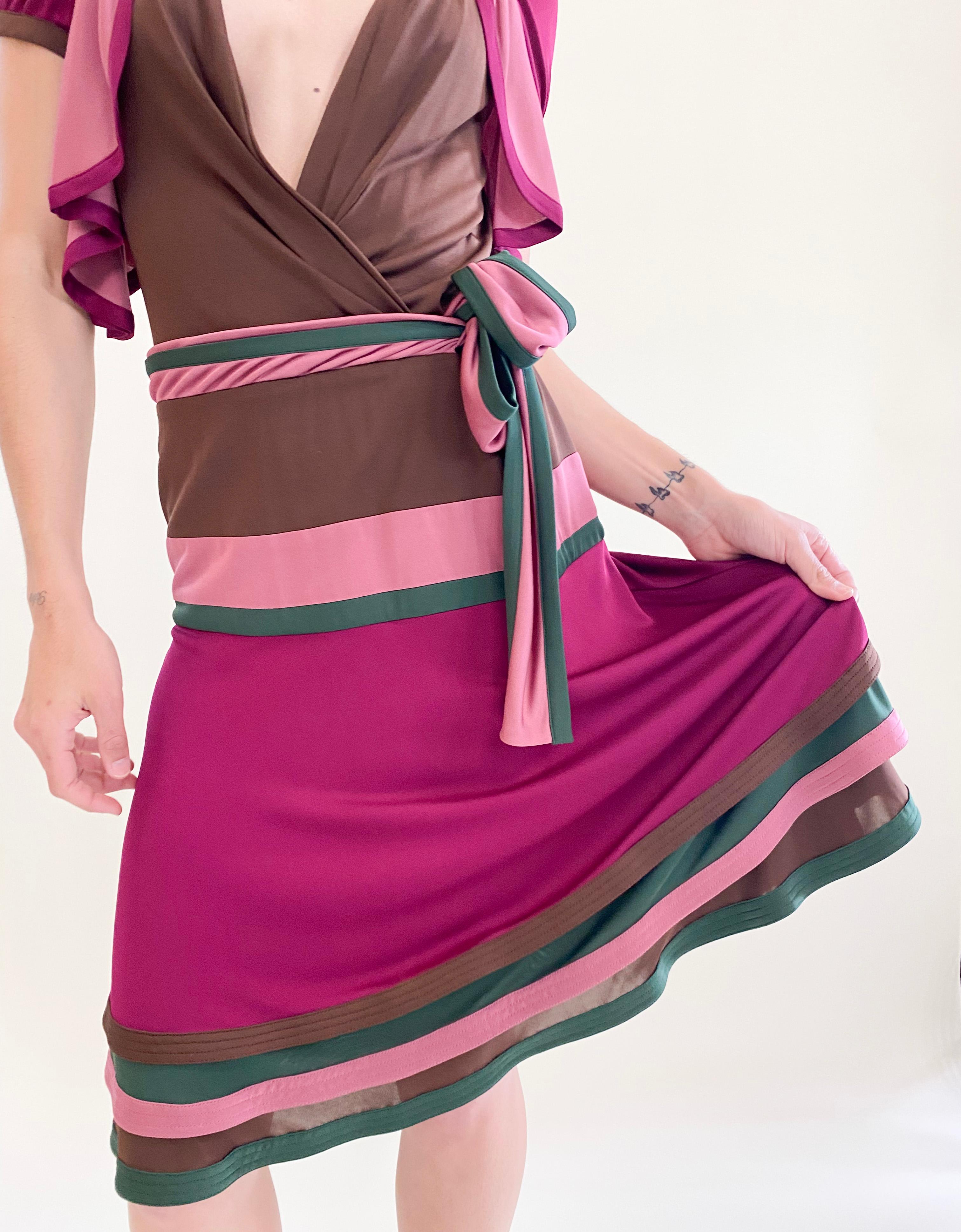 Gucci by Frida Giannini 2006 Brown - Robe portefeuille à empiècements colorés en vente 3