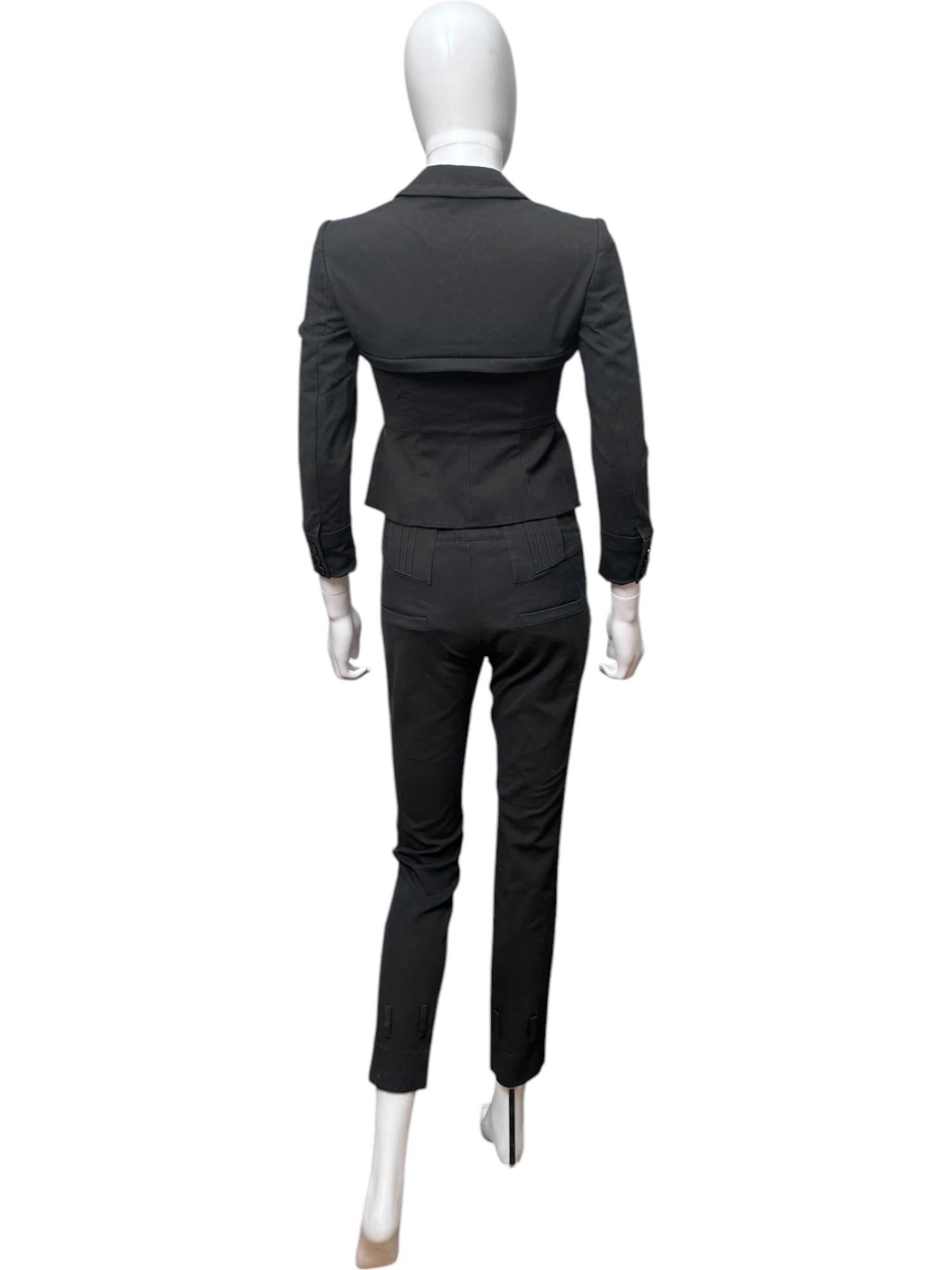 Gucci by Frida Giannini F/W 2007 Layered Multi Button Black Suit en Excelente estado para la venta en Caserta, IT