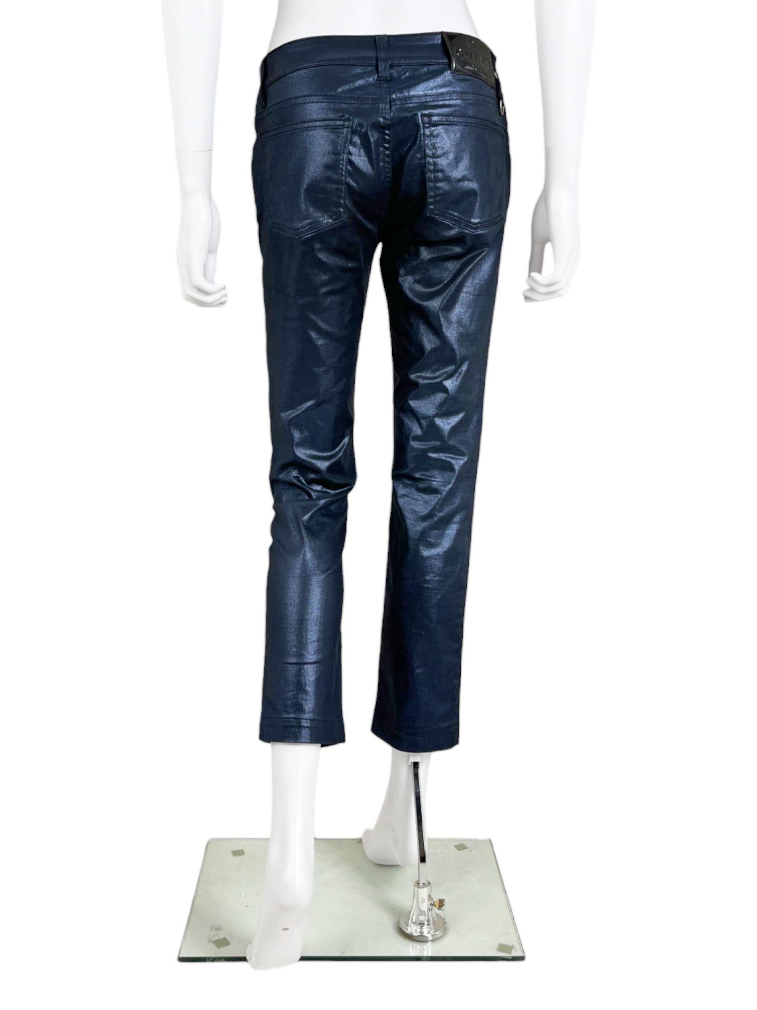 Gucci by Frida Giannini F/W 2009 Vaqueros encerados de satén azul oscuro en Excelente estado para la venta en Caserta, IT