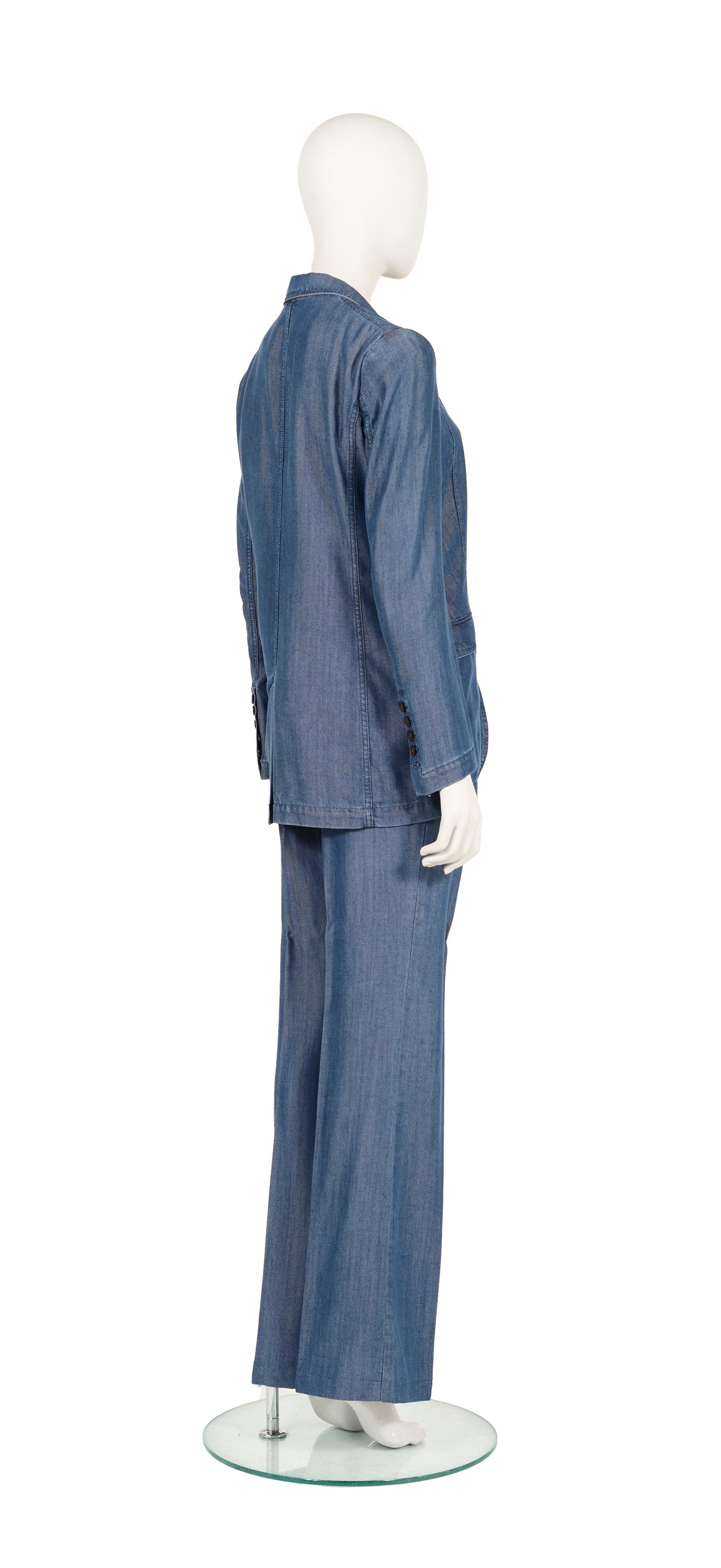 - Gucci by Frida Giannini
- Resort 2013 collection
- Denim pant suit
- Fitted single-breasted blazer
- Flared trousers
- Size: IT 40 (jacket), IT 44 (pants)