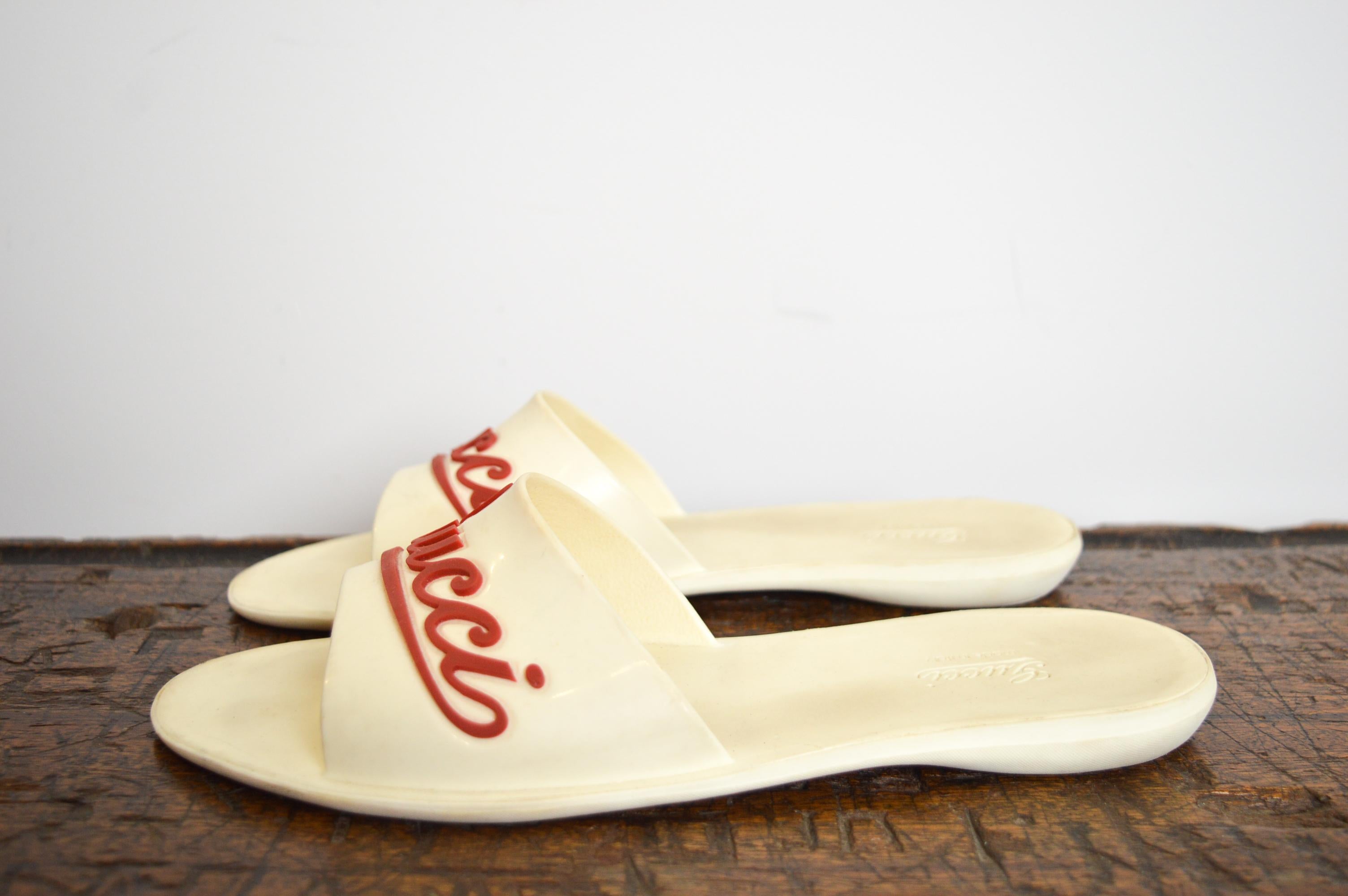 GUCCI by Frida Giannini S/S 2007 Blanco Borgoña Sandalias de playa - Chanclas en venta 6