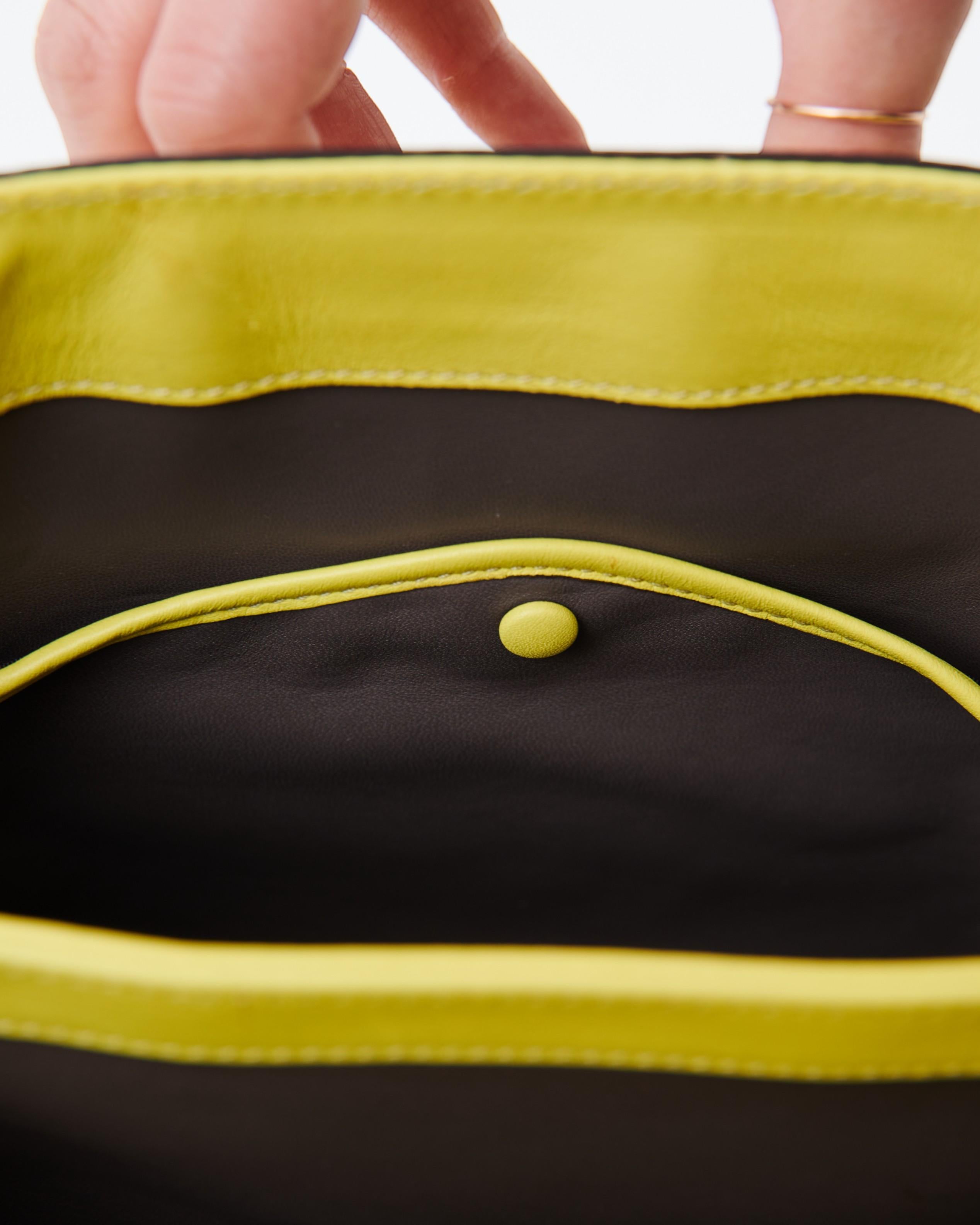Gucci par Frida Giannini	F/W 2013 Sac Lady Lock en croco jaune en vente 8