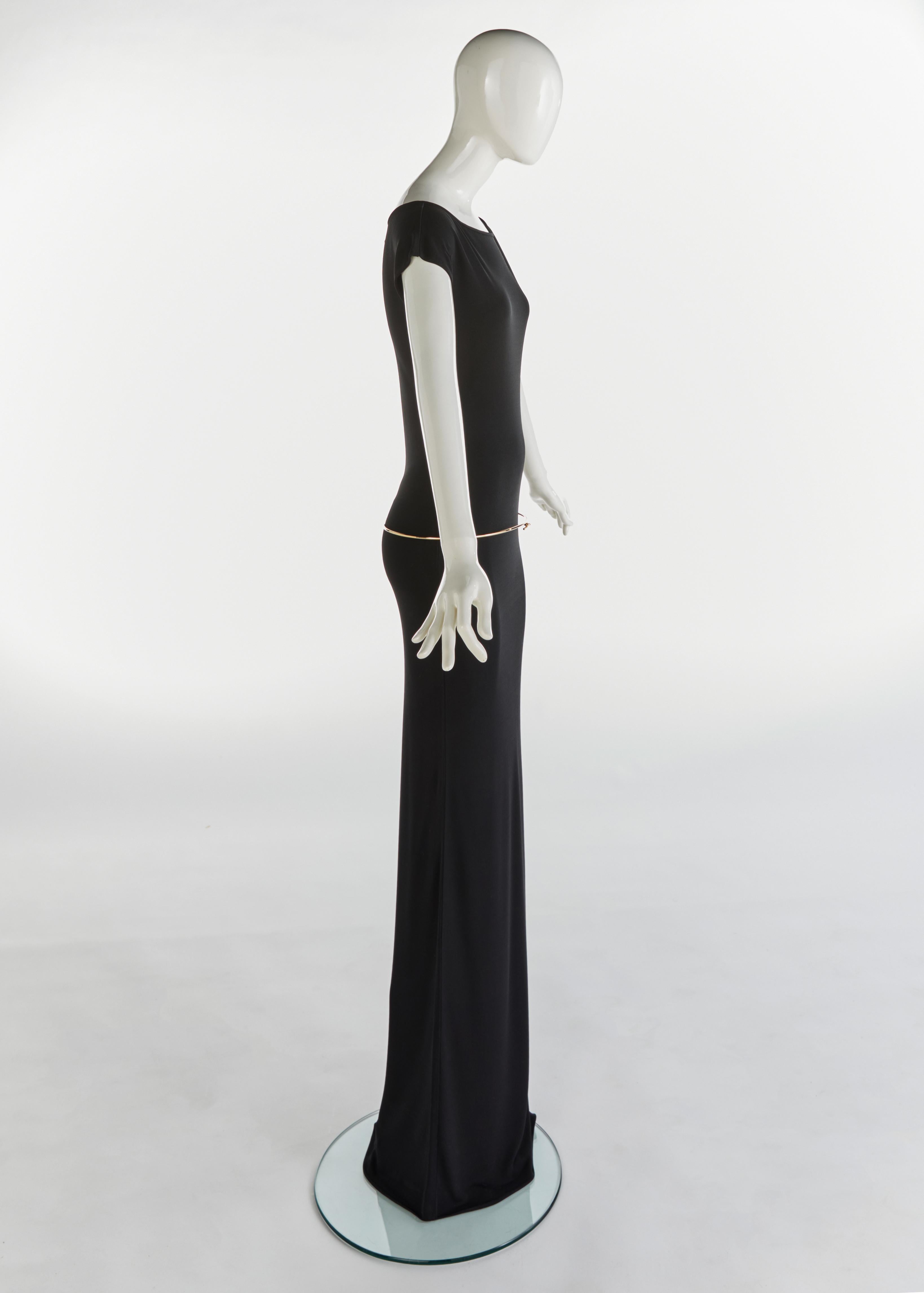 Gucci by Tom Ford 1997 Vestido Negro Semi-Transparente Extra Largo Cinturón con Gancho Ilusorio 2