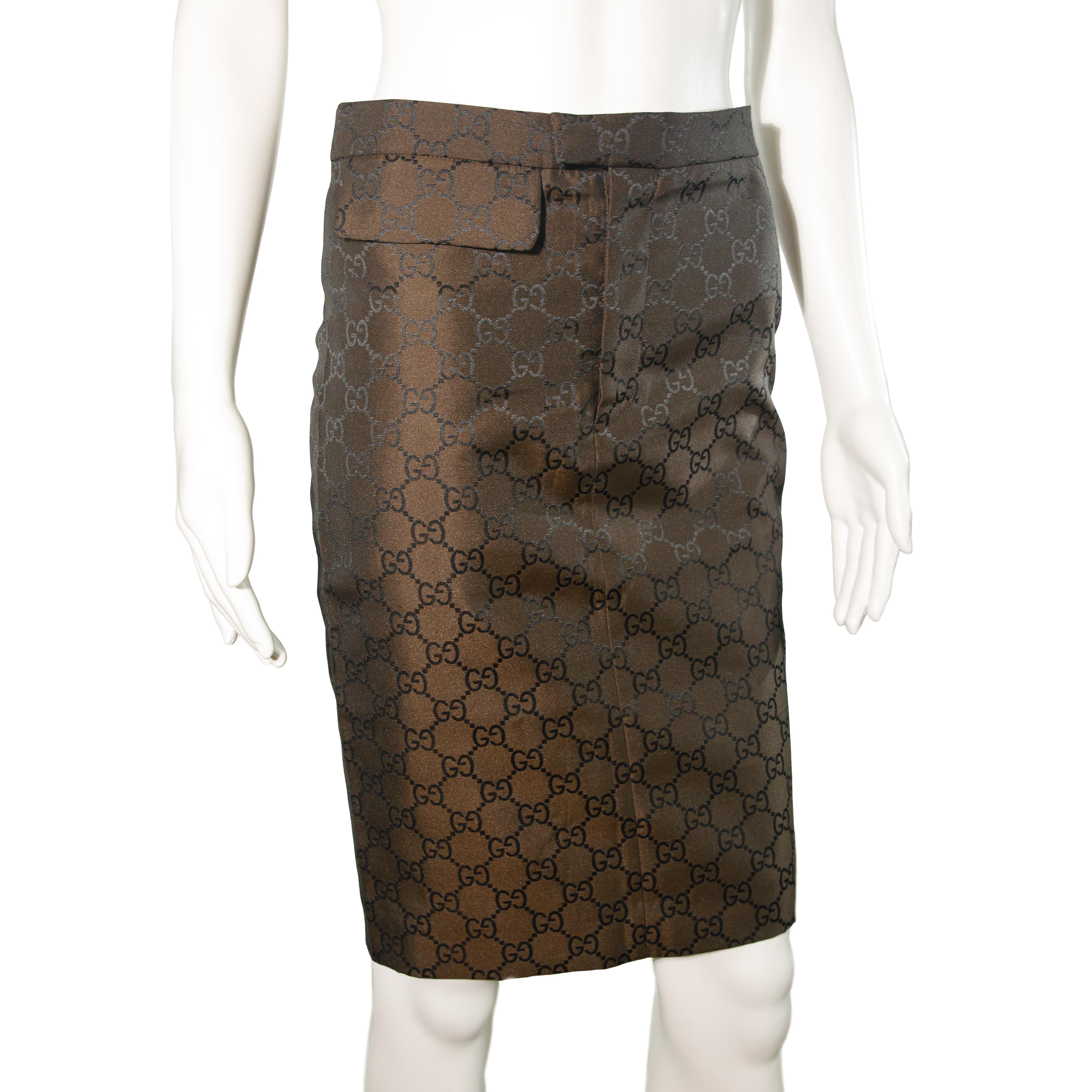 Gucci by Tom Ford 1998 Brown Monogram Pencil Skirt size 42 In Good Condition For Sale In London, GB