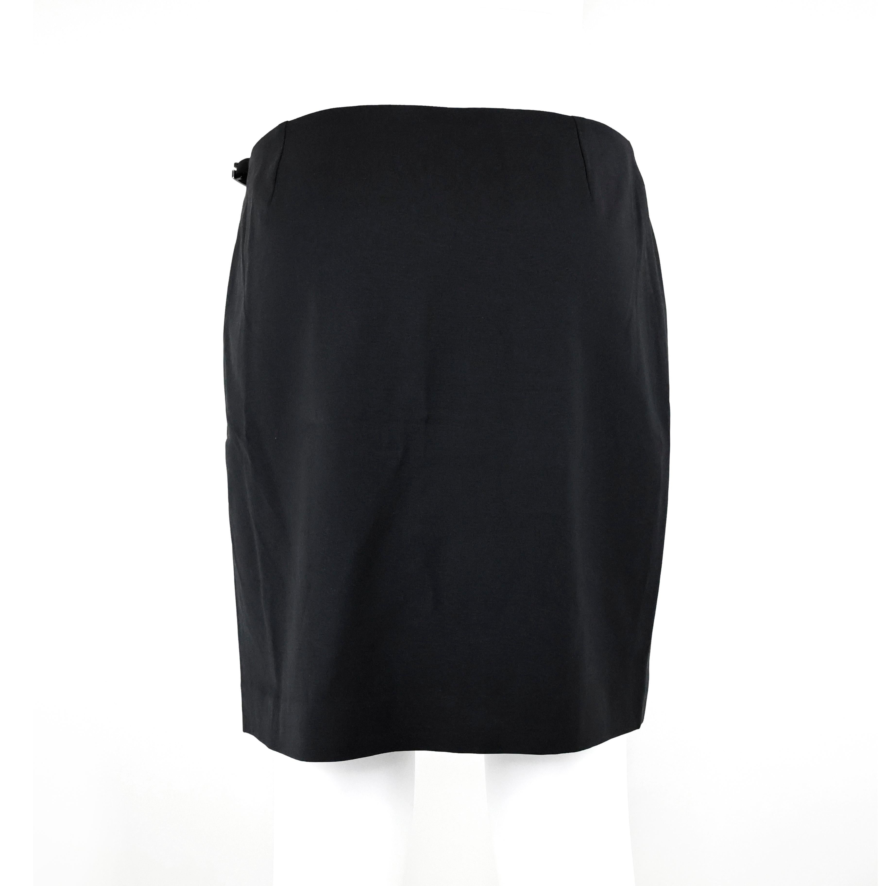 Black Gucci by Tom Ford 1998 G Square Wool Mini Skirt For Sale