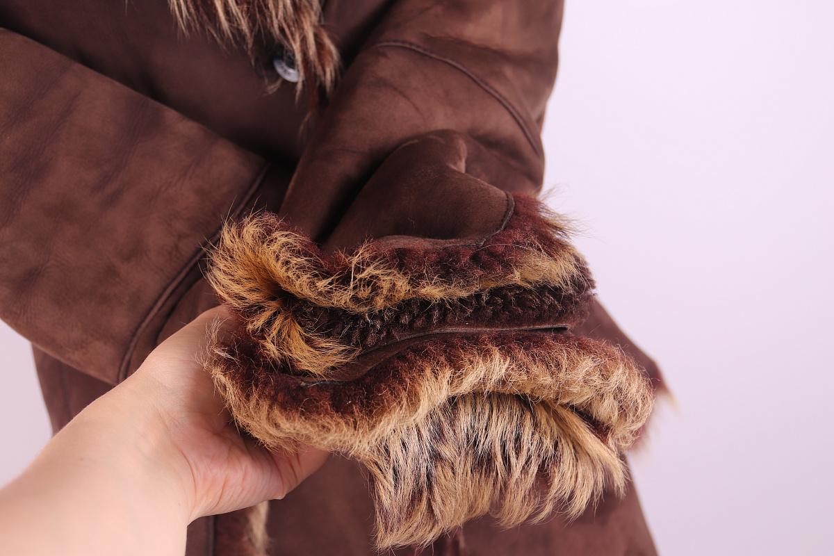 Gucci by Tom Ford 1998 Shearling Jacket Leather Fur For Sale 2