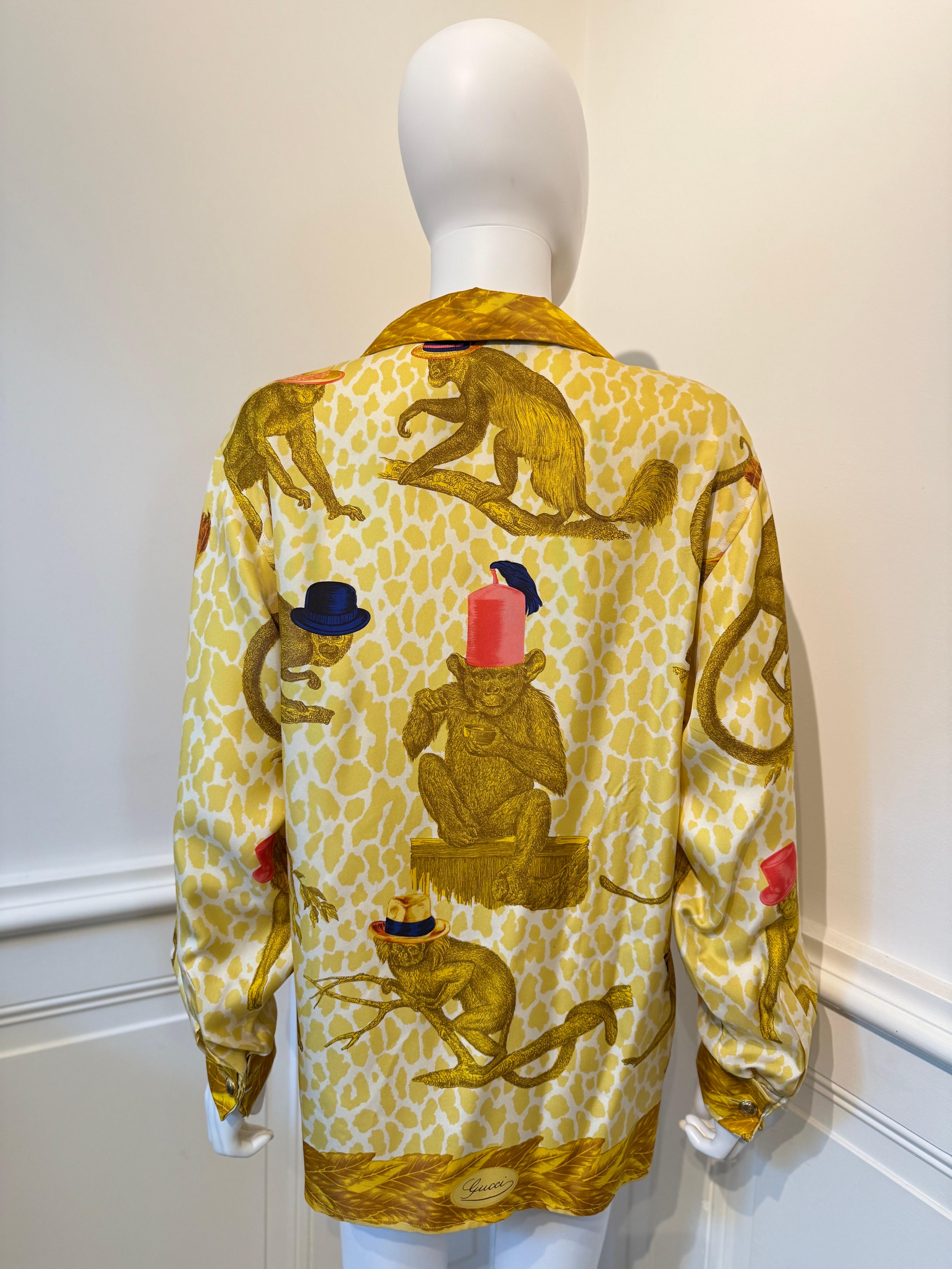 Camisa de seda Gucci by Tom Ford 2000 con el icónico estampado de monos en venta 2