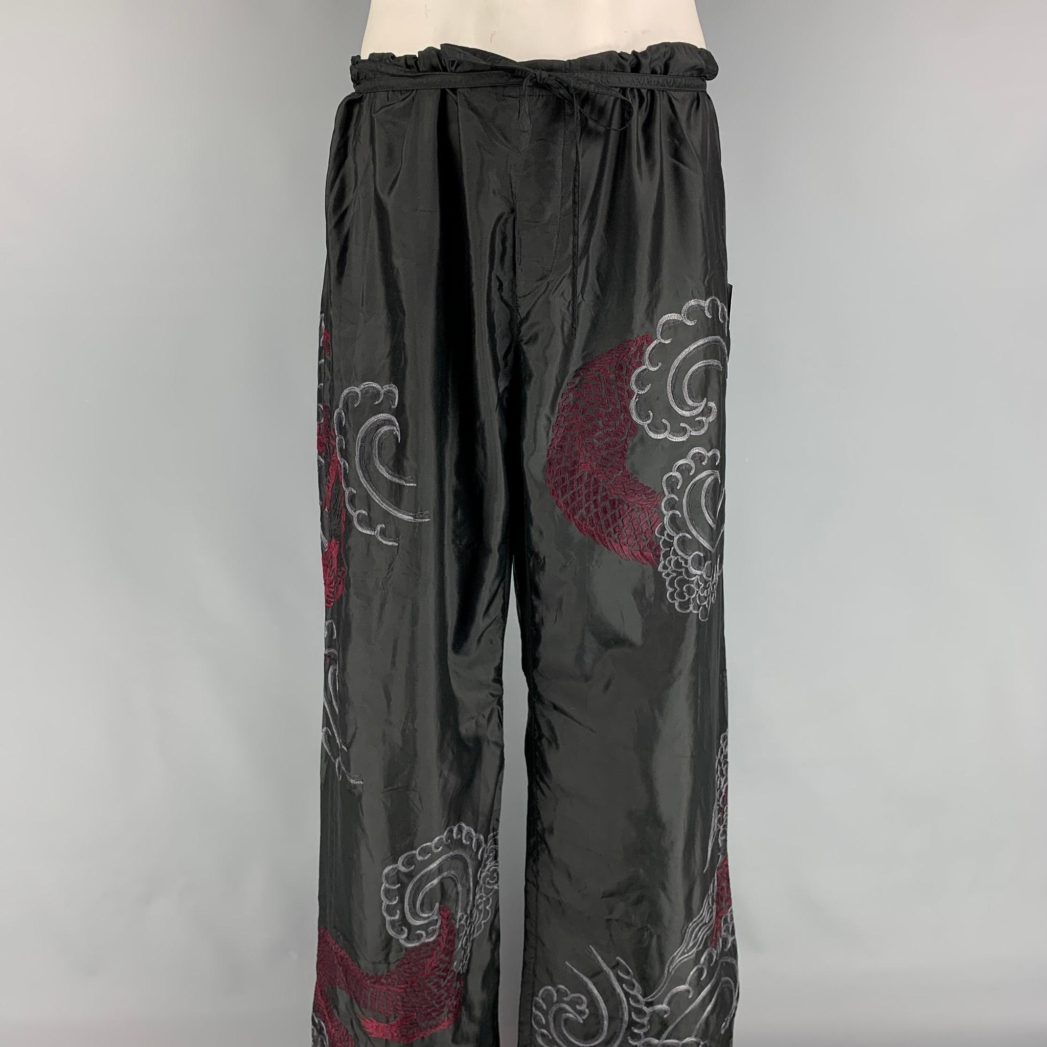 GUCCI by TOM FORD 2001 XL Black Dragon Embroidered Silk Wide Leg Karate Pants In Excellent Condition In San Francisco, CA