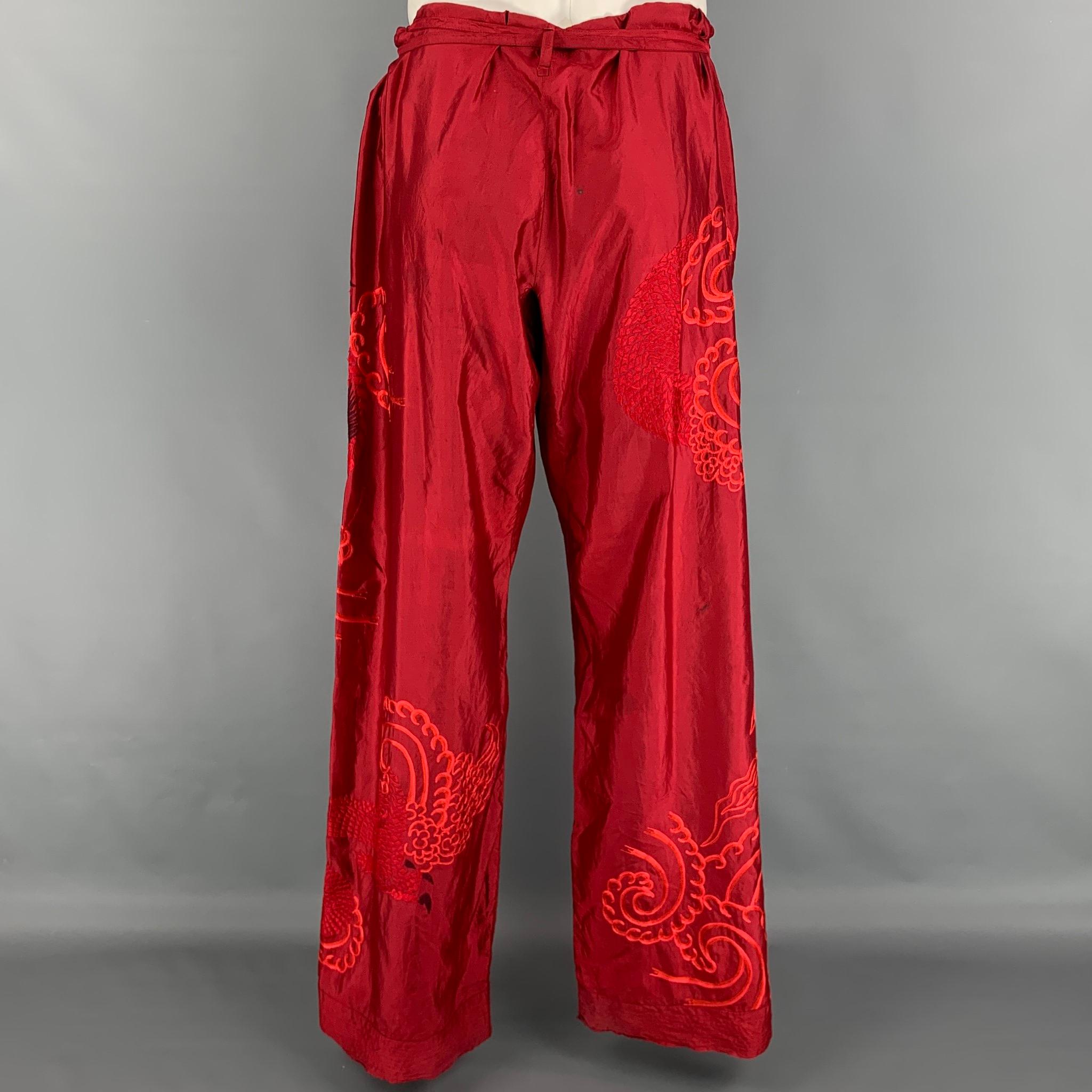 GUCCI by TOM FORD 2001 XL Red Dragon Embroidered Silk Wide Leg Karate Pants In Good Condition In San Francisco, CA