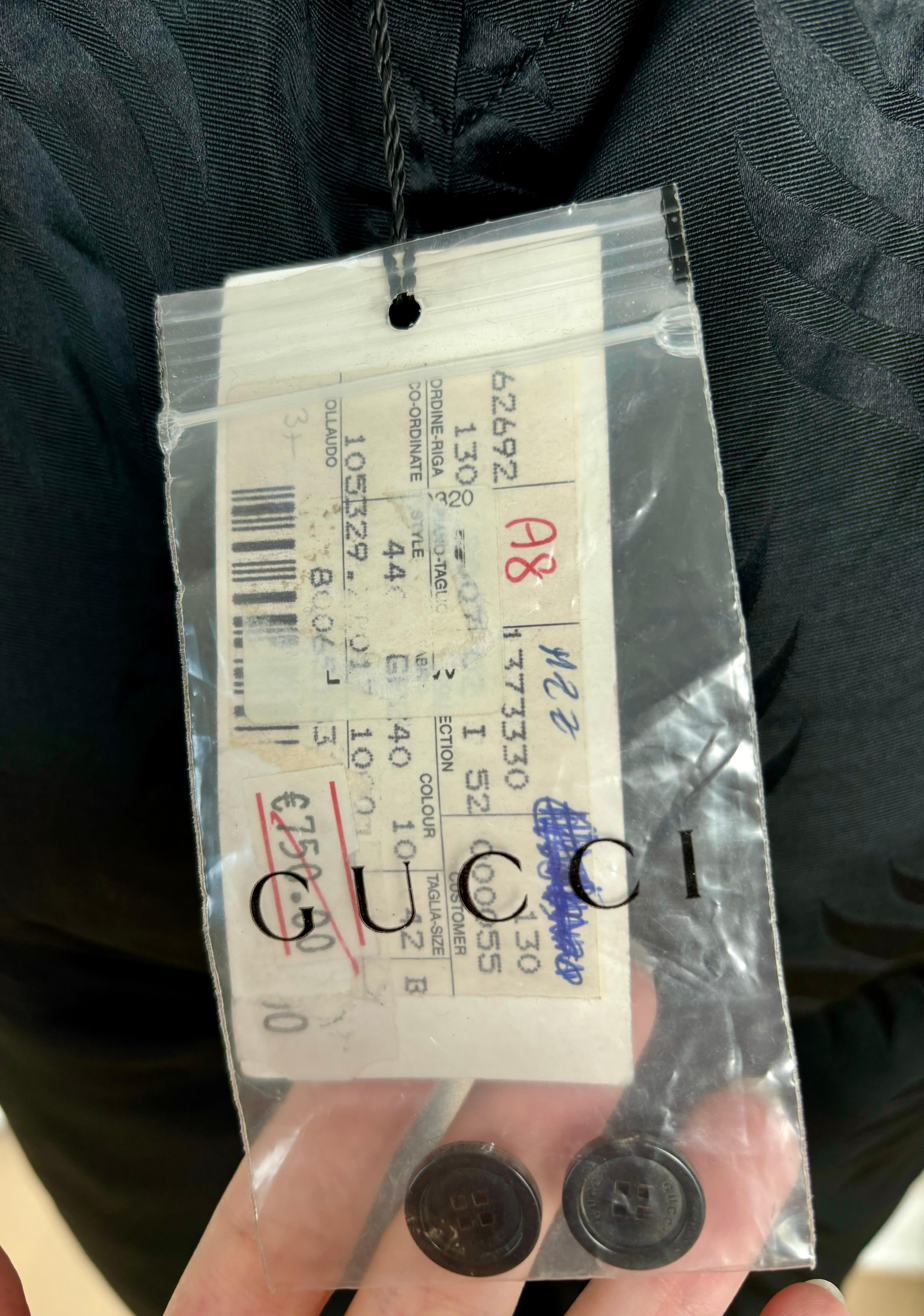 GUCCI by TOM FORD 2002 Vintage Runway Silk Pants In Excellent Condition In Leonardo, NJ