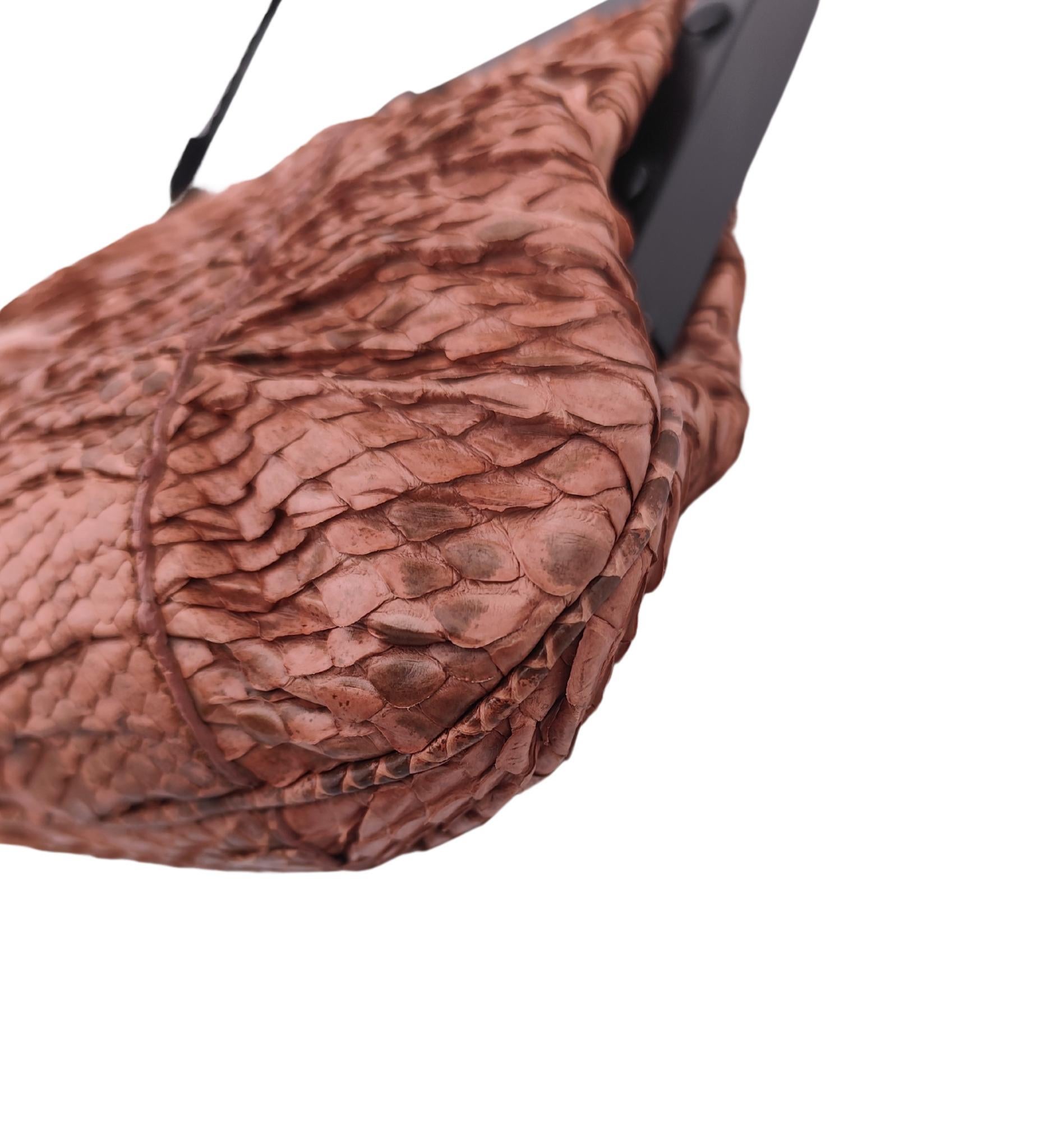 Gucci by Tom Ford 2003 pink snakeskin mini bag For Sale 5