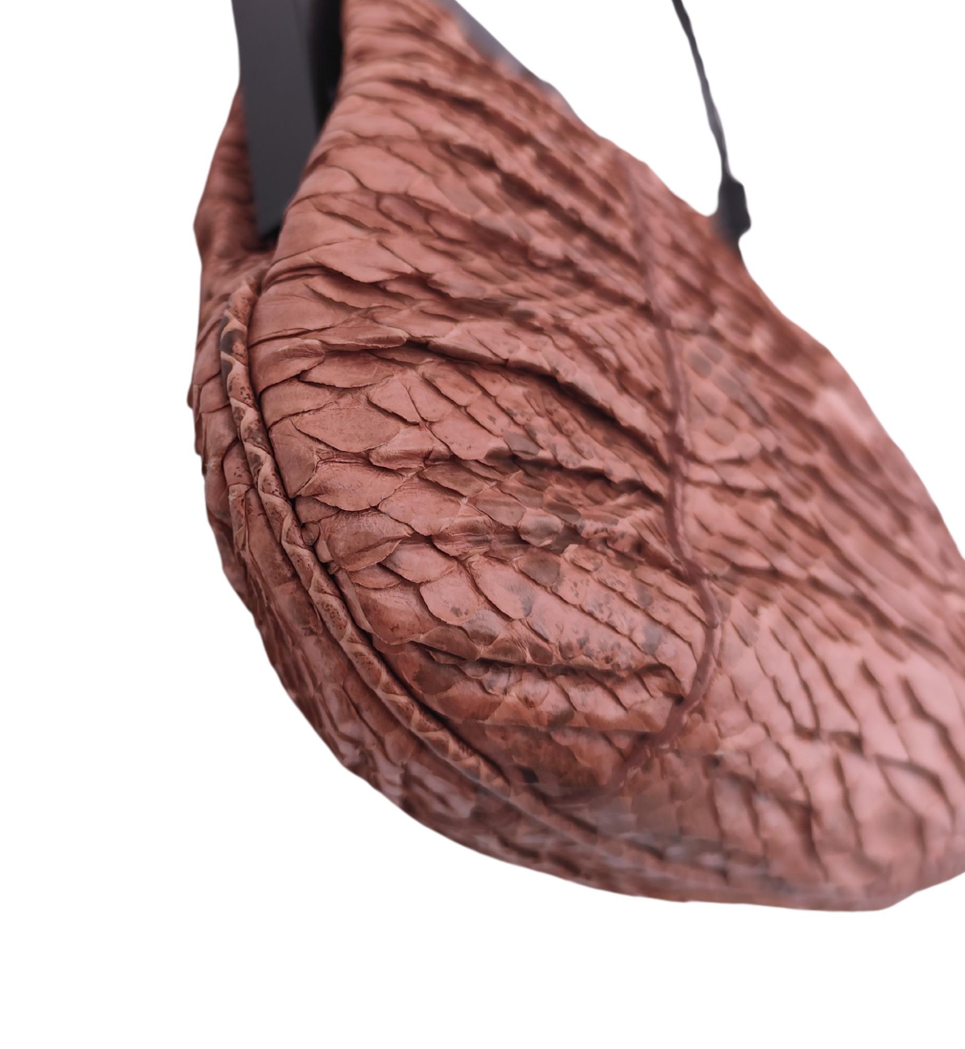 Gucci by Tom Ford 2003 pink snakeskin mini bag For Sale 4