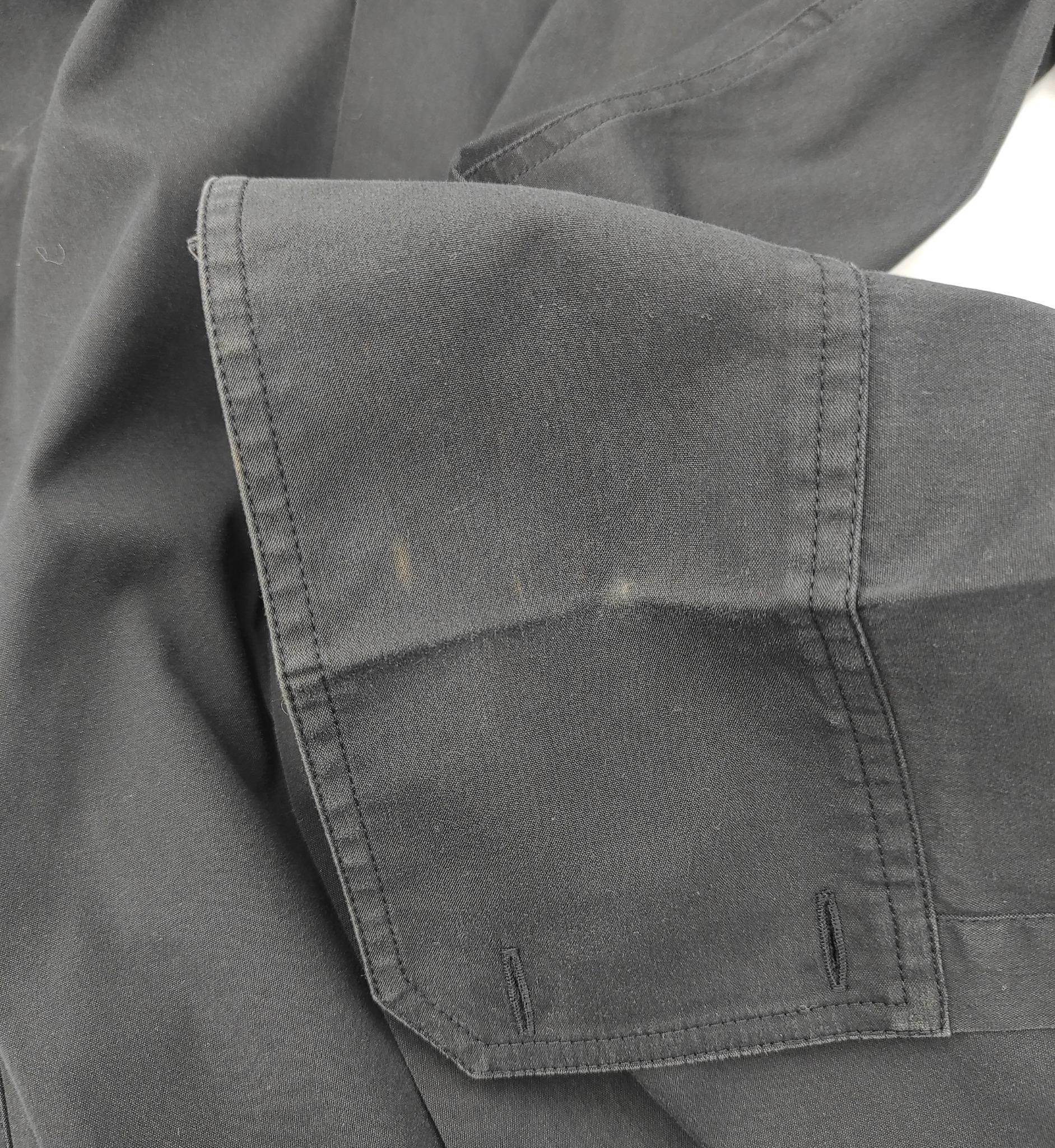 Gucci by Tom Ford 2004 black corset belted shirt For Sale 2