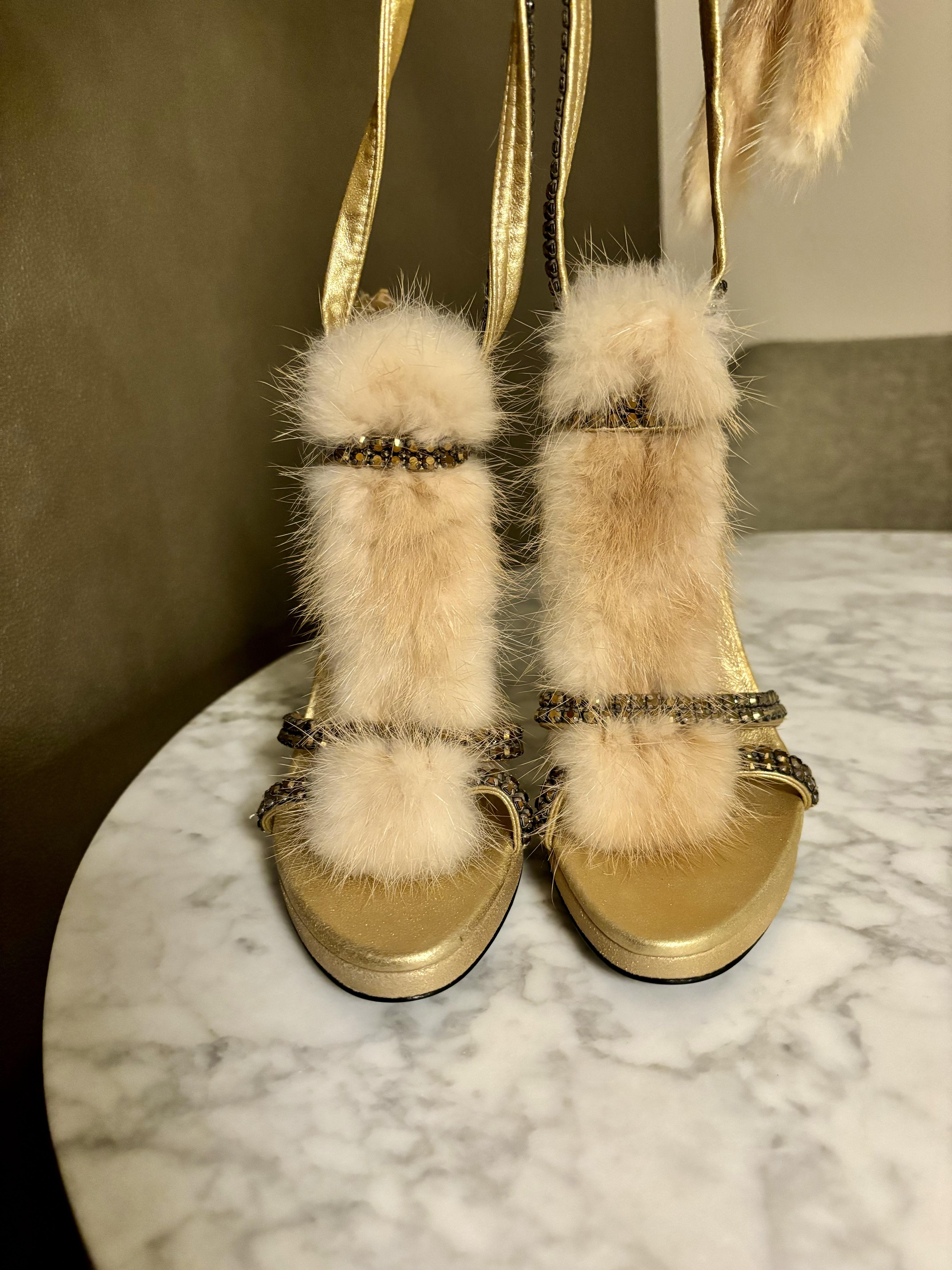 GUCCI by TOM FORD 2004 Vintage Runway Gold Mink Fur Sandals 6