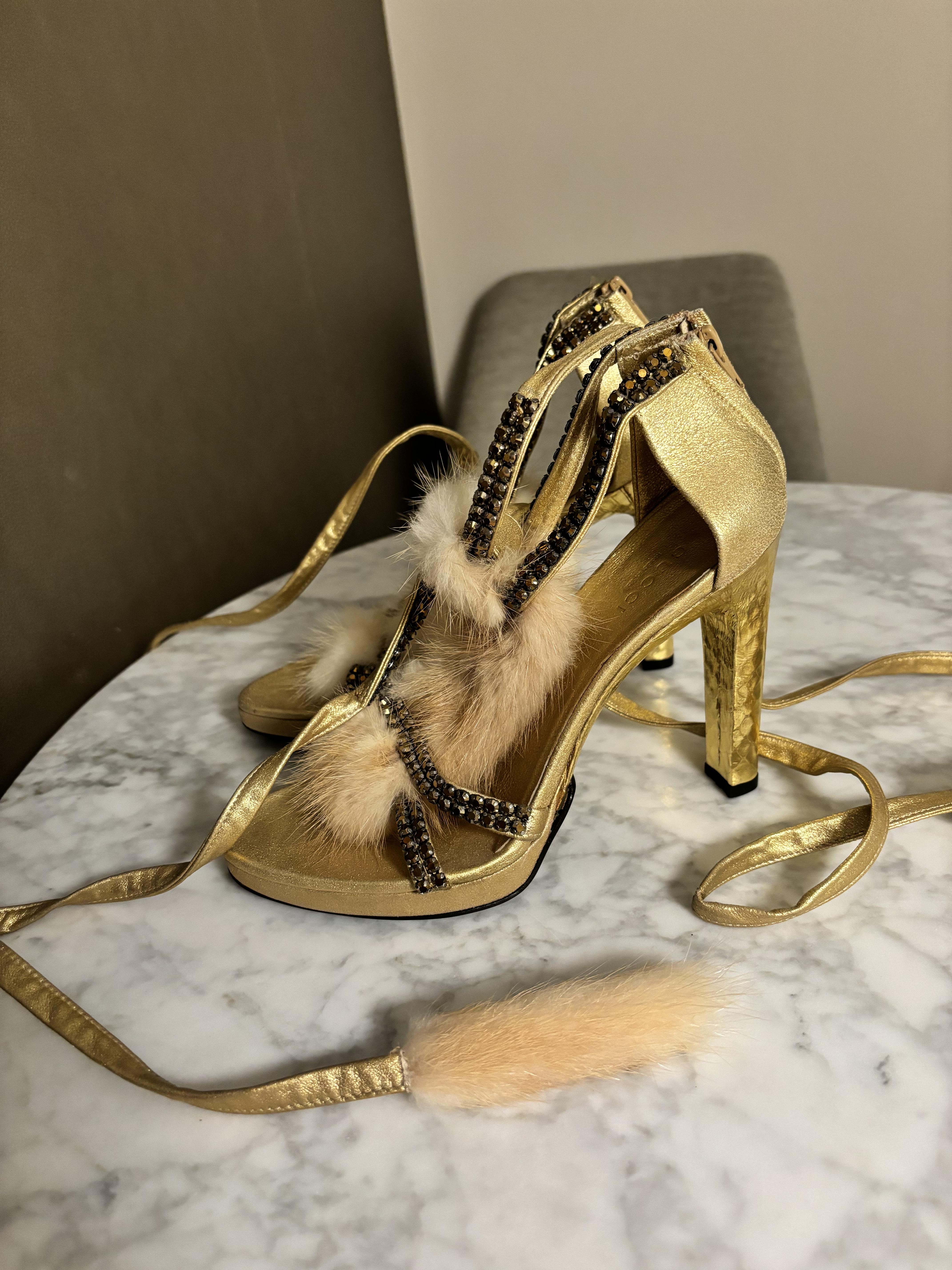 Women's GUCCI by TOM FORD 2004 Vintage Runway Gold Mink Fur Sandals