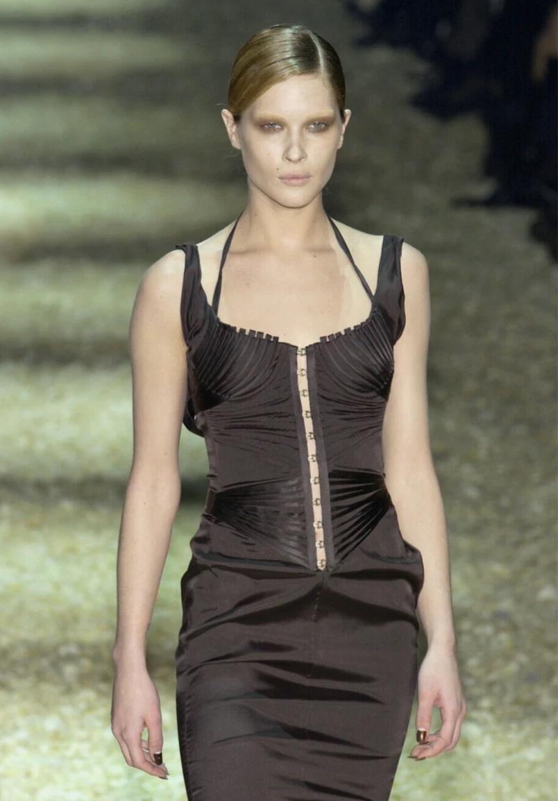Abito Corsetto Gucci by Tom Ford A/I 2003 in seta nera elasticizzata In condizioni ottime in vendita a London, GB