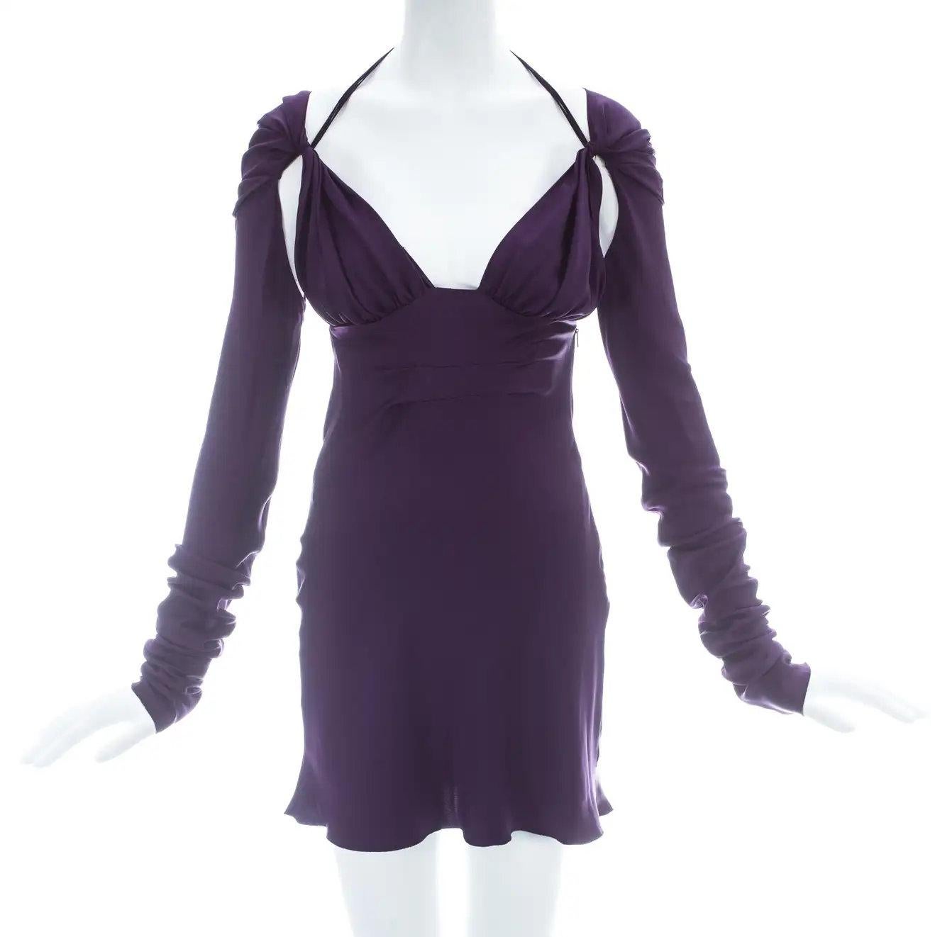 Gucci by Tom Ford Amethyst Silk Mini Dress, c. 2003
Marked Size: IT 38 , US - 2/4
Made in Italy
Excellent condition