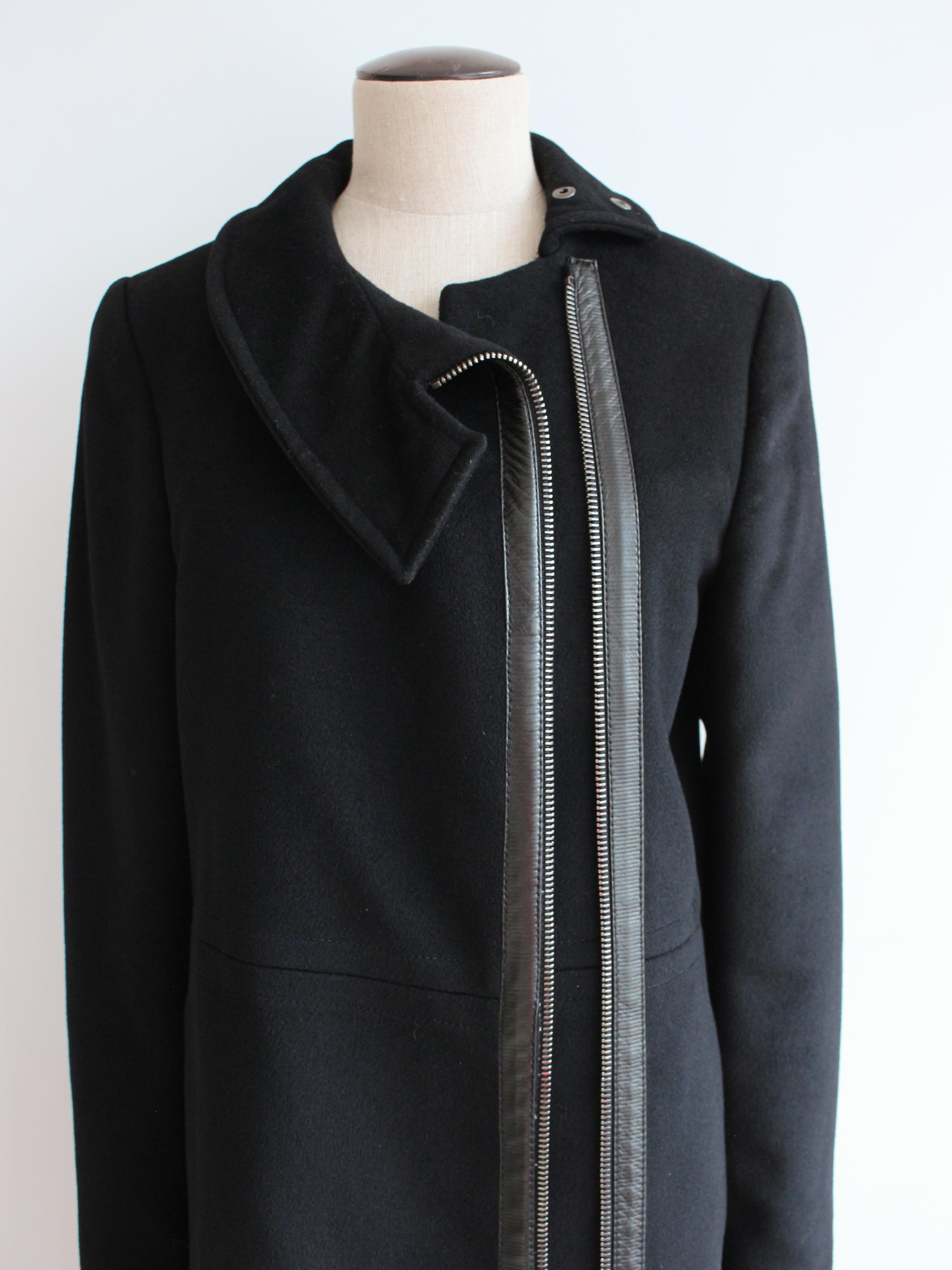 Gucci by Tom Ford Autunno/Inverno 2001 Cappotto nero in lana e cashmere con zip in vendita 5