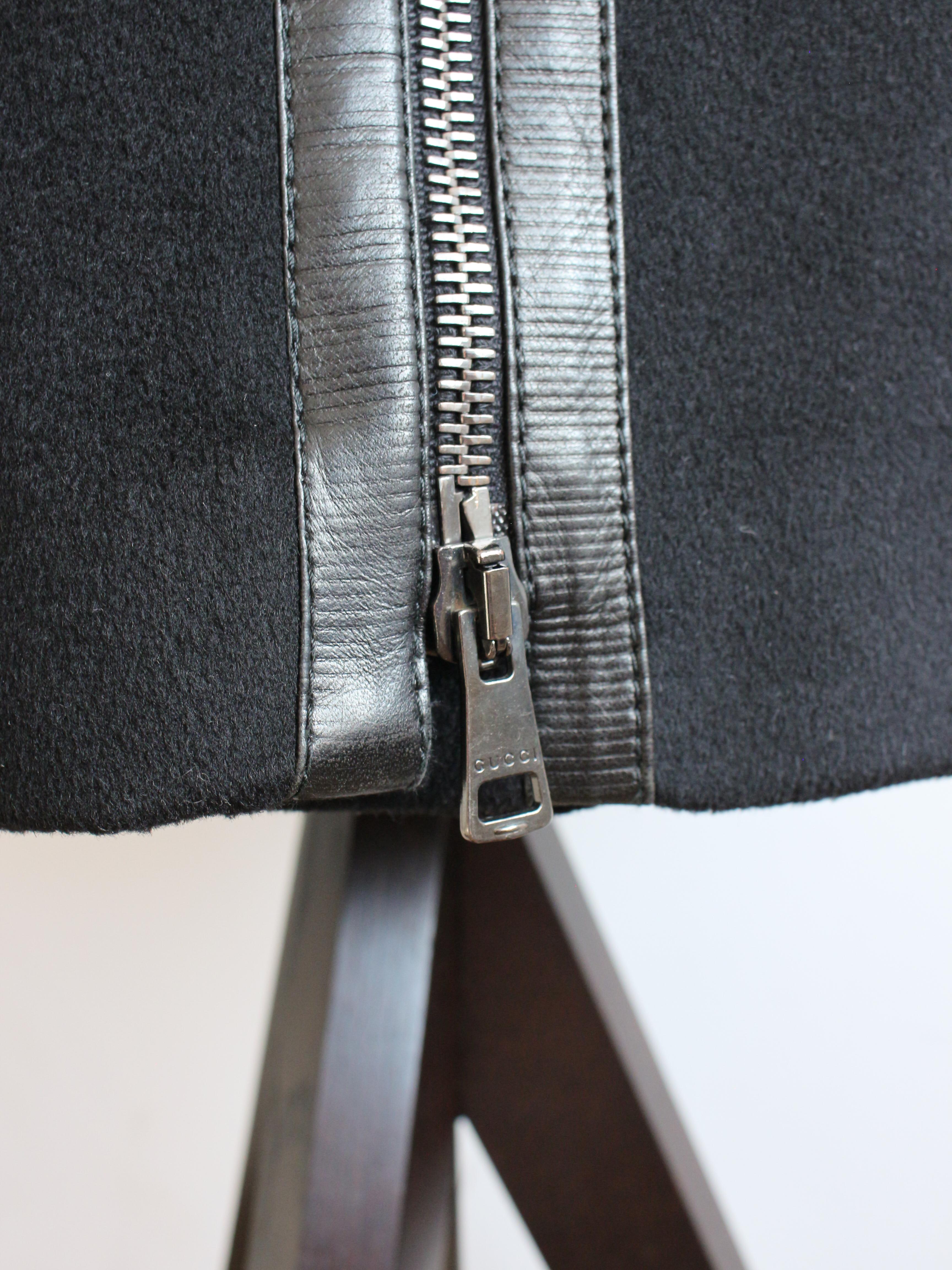 Gucci by Tom Ford Autunno/Inverno 2001 Cappotto nero in lana e cashmere con zip in vendita 10