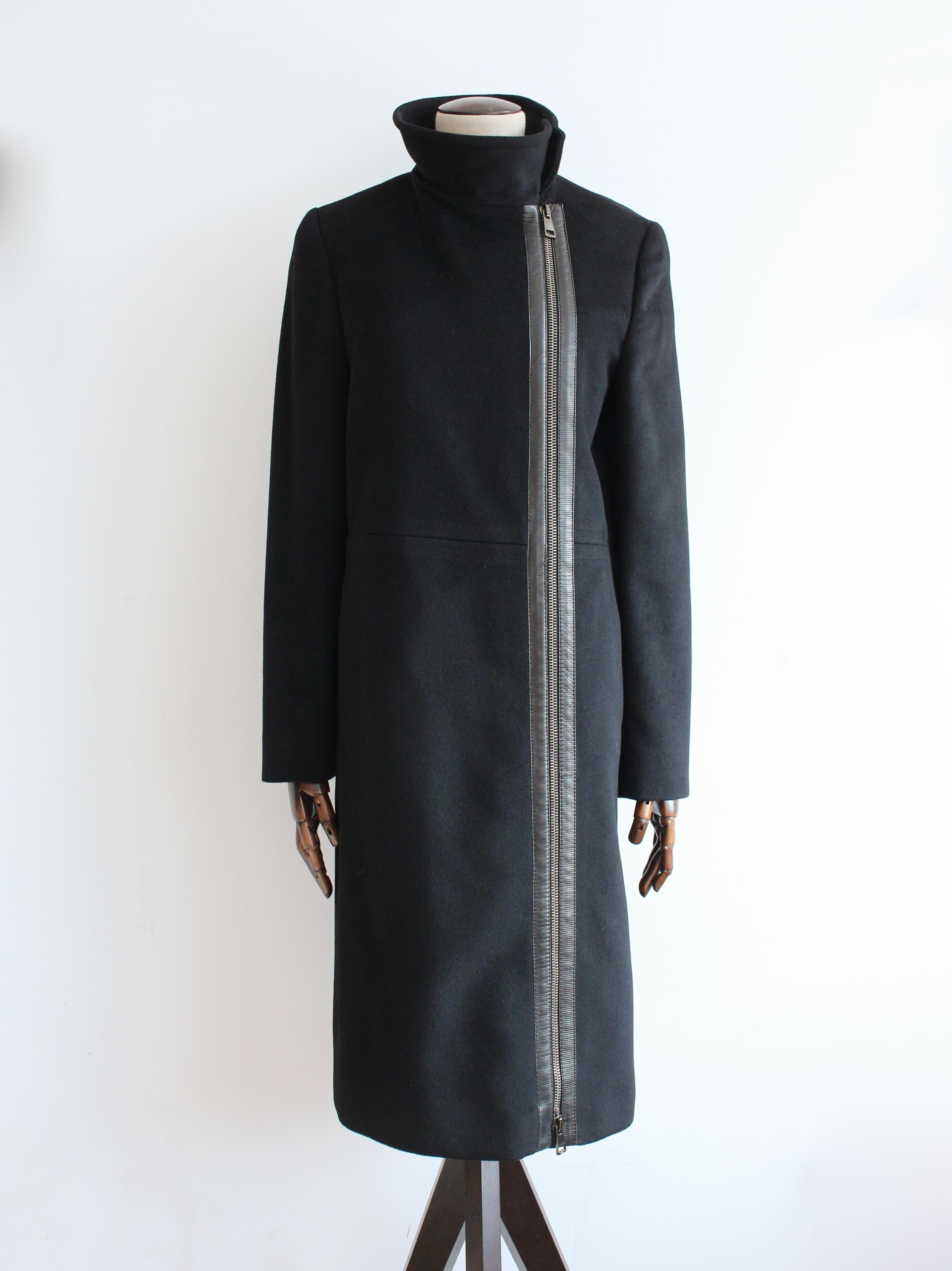 Nero Gucci by Tom Ford Autunno/Inverno 2001 Cappotto nero in lana e cashmere con zip in vendita