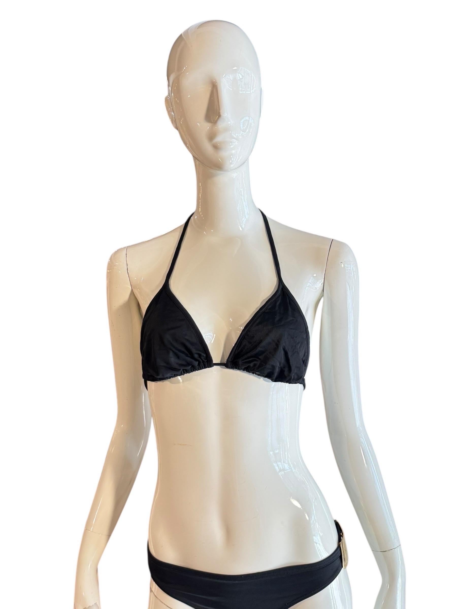 Bikini nero di Gucci by Tom Ford con minuteria dorata 