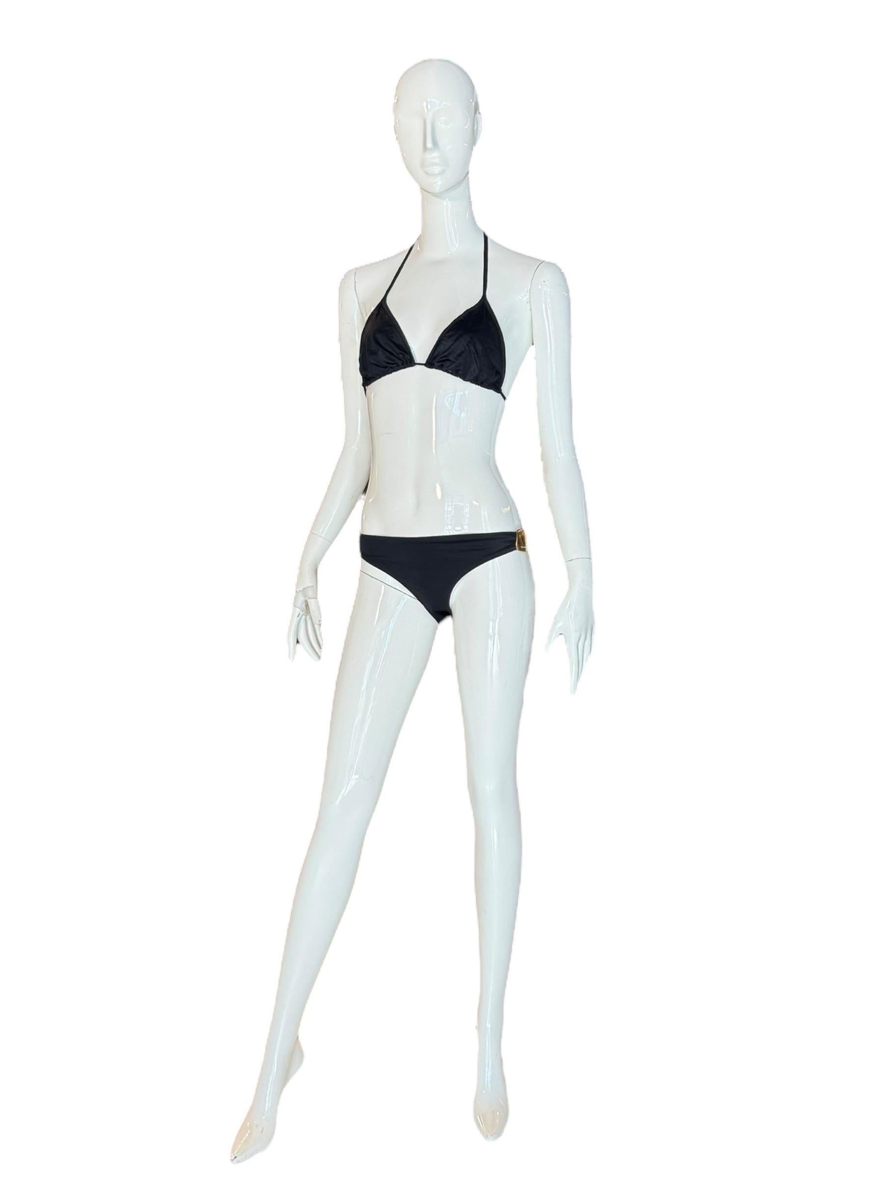 Bikini nero di Gucci by Tom Ford con minuteria dorata 