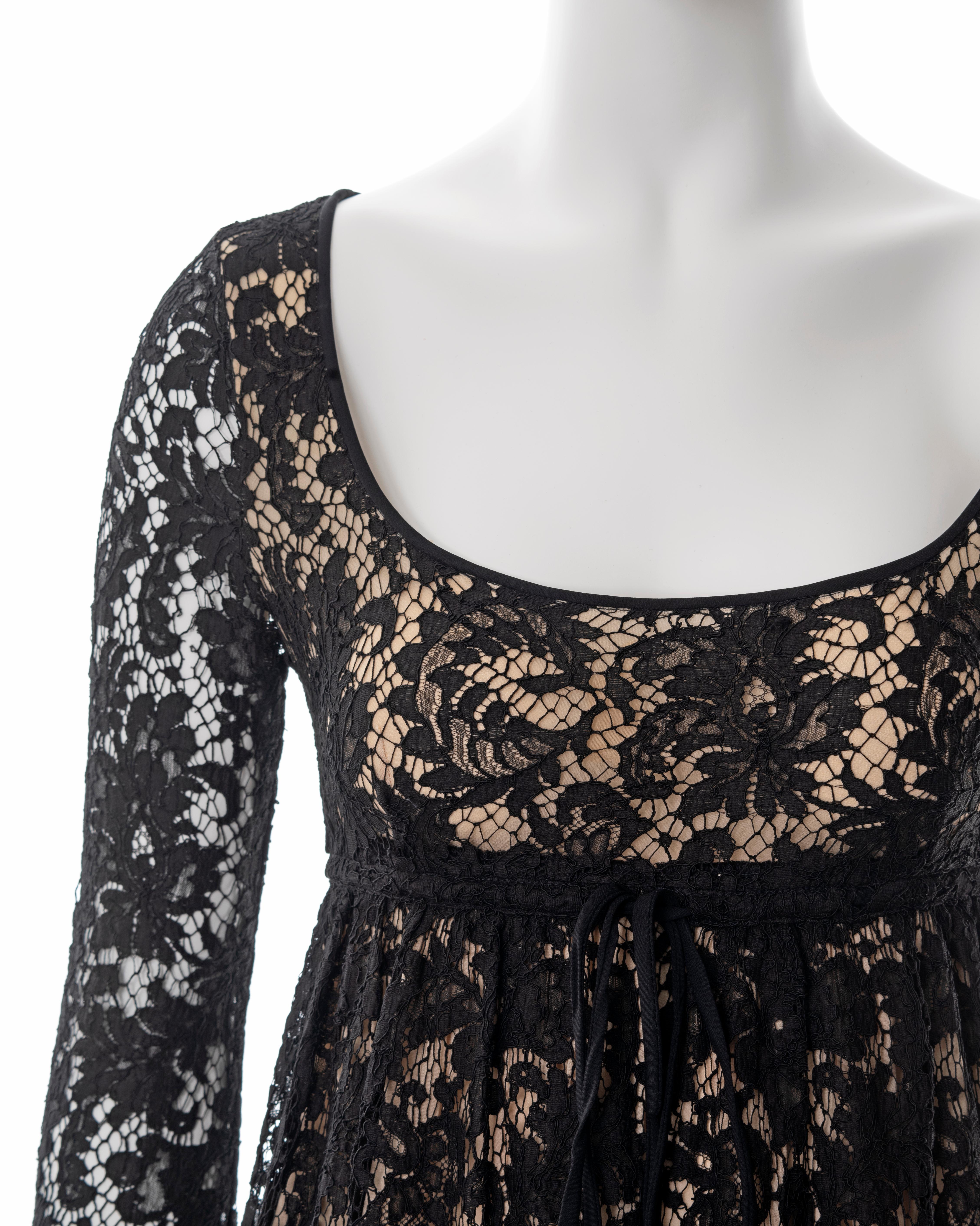 Gucci by Tom Ford black lace long sleeve mini dress, ss 1996 In Excellent Condition For Sale In London, GB