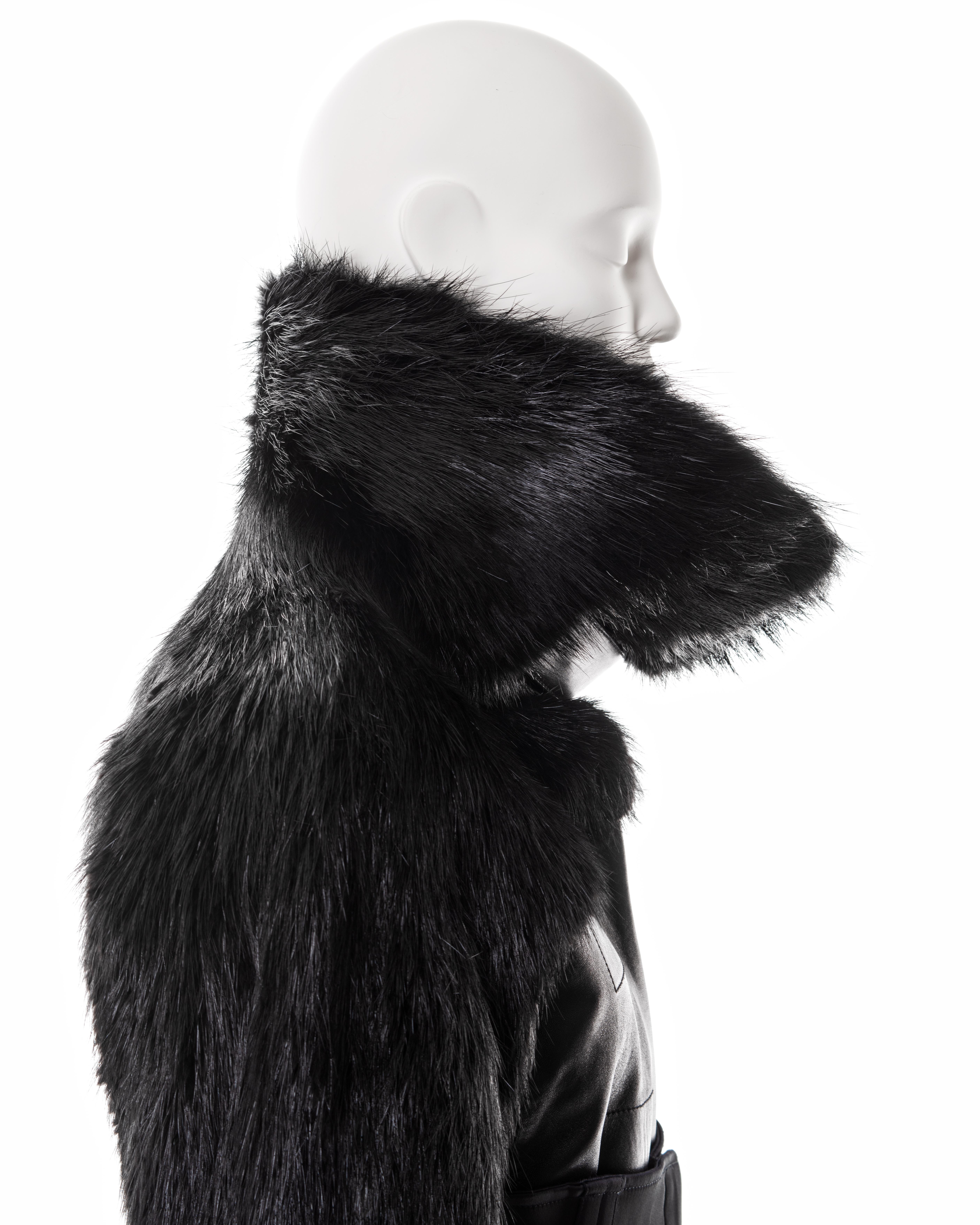 Gucci by Tom Ford black leather and fur jacket with corset, fw 2003 For Sale 3