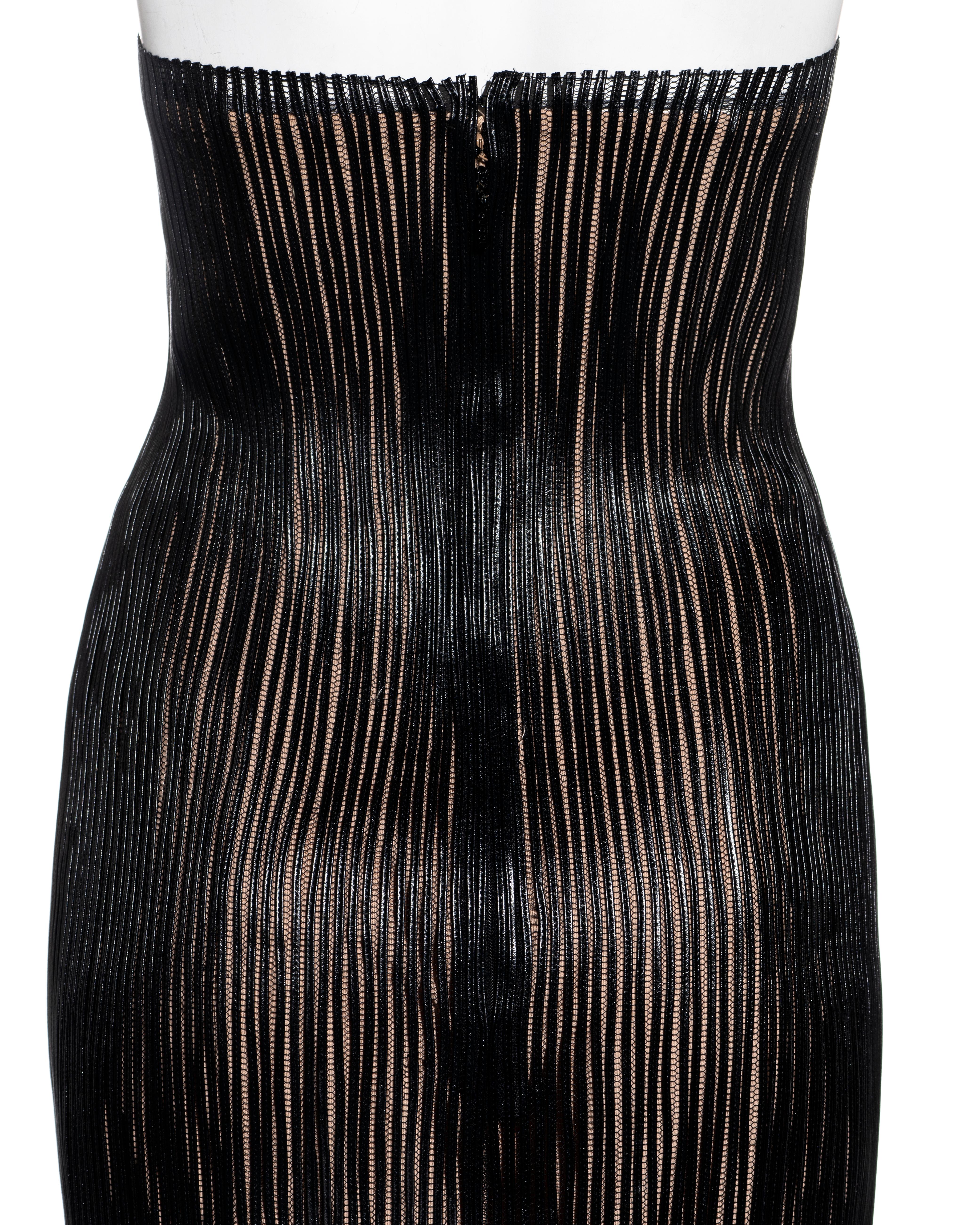 Gucci by Tom Ford black leather strapless corset dress, ss 2001 For Sale 2