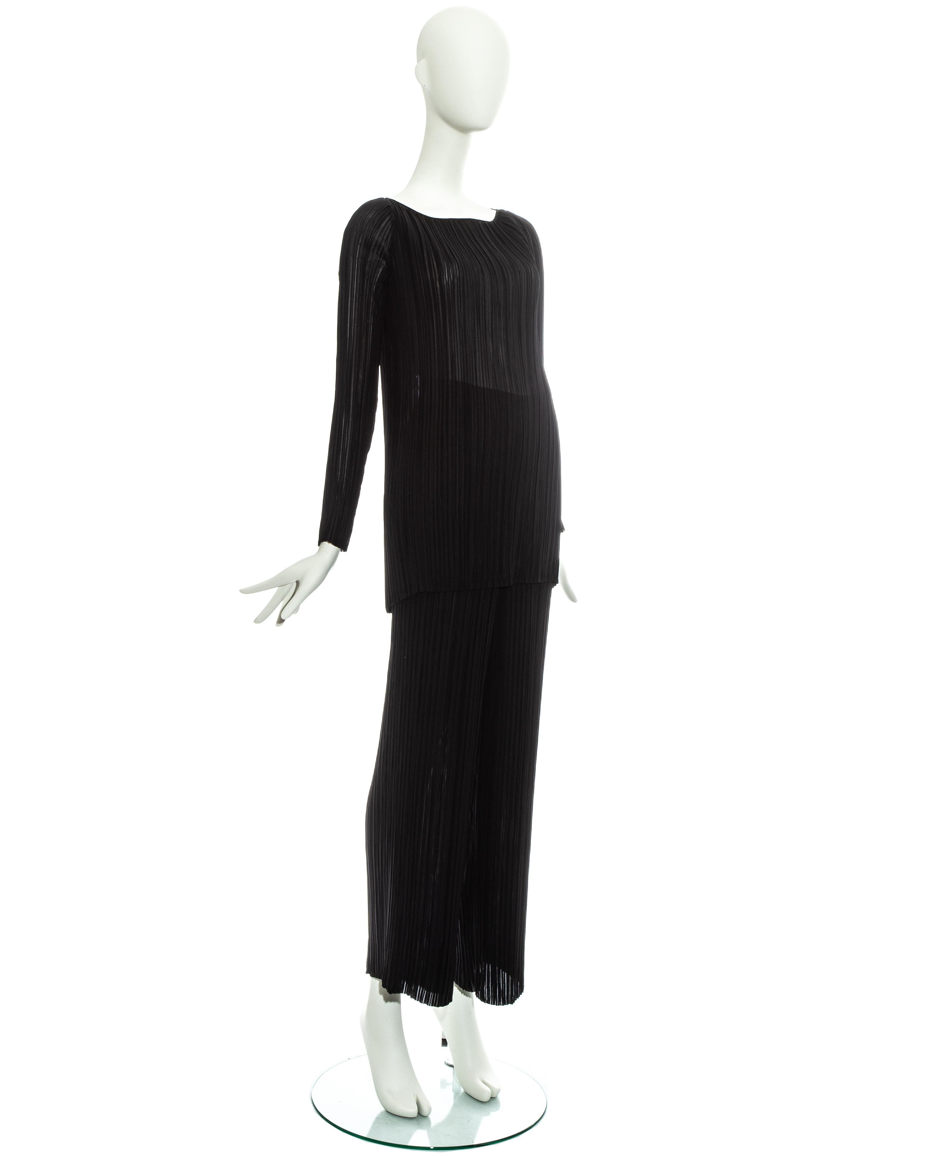 Gucci by Tom Ford black pleated tunic and pants ensemble 

Spring-Summer 1996