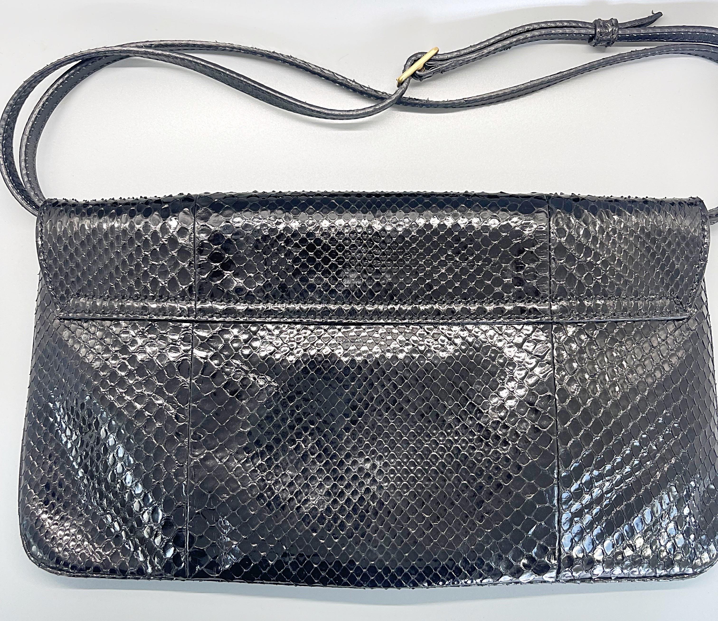 Gucci by Tom Ford Black Python Snakeskin 2000s Convertible Clutch Crossbody Bag For Sale 6